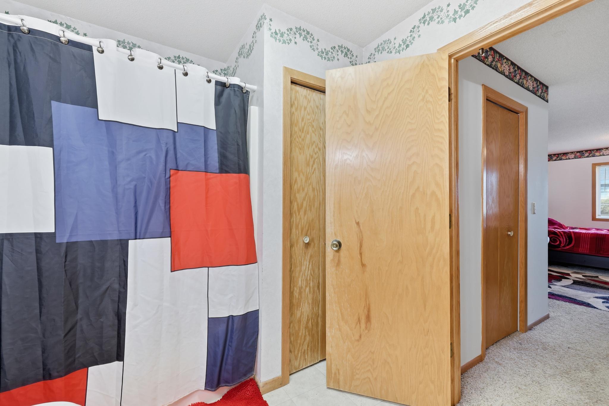 View of Residential at 1870 Donegal Drive #4, Woodbury MN 55125, Woodbury (22 of 26) - Mike Wilen | Minnesota Team Real Estate
