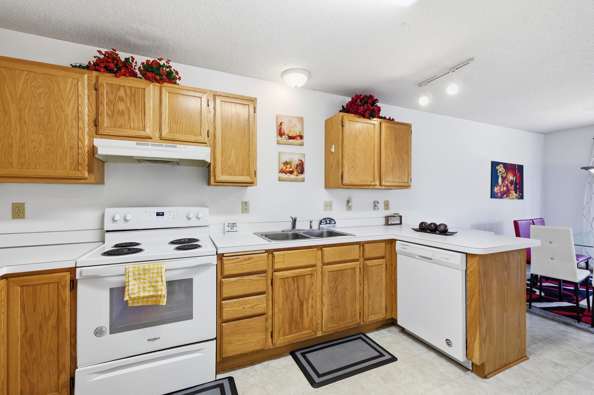 View of Residential at 1870 Donegal Drive #4, Woodbury MN 55125, Woodbury (14 of 26) - Mike Wilen | Minnesota Team Real Estate