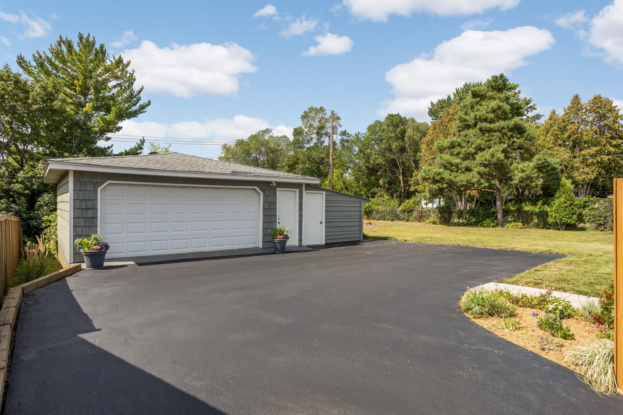 View of Residential at 4601 111th Street, Bloomington MN 55437, Bloomington (29 of 34) - Mike Wilen | Minnesota Team Real Estate