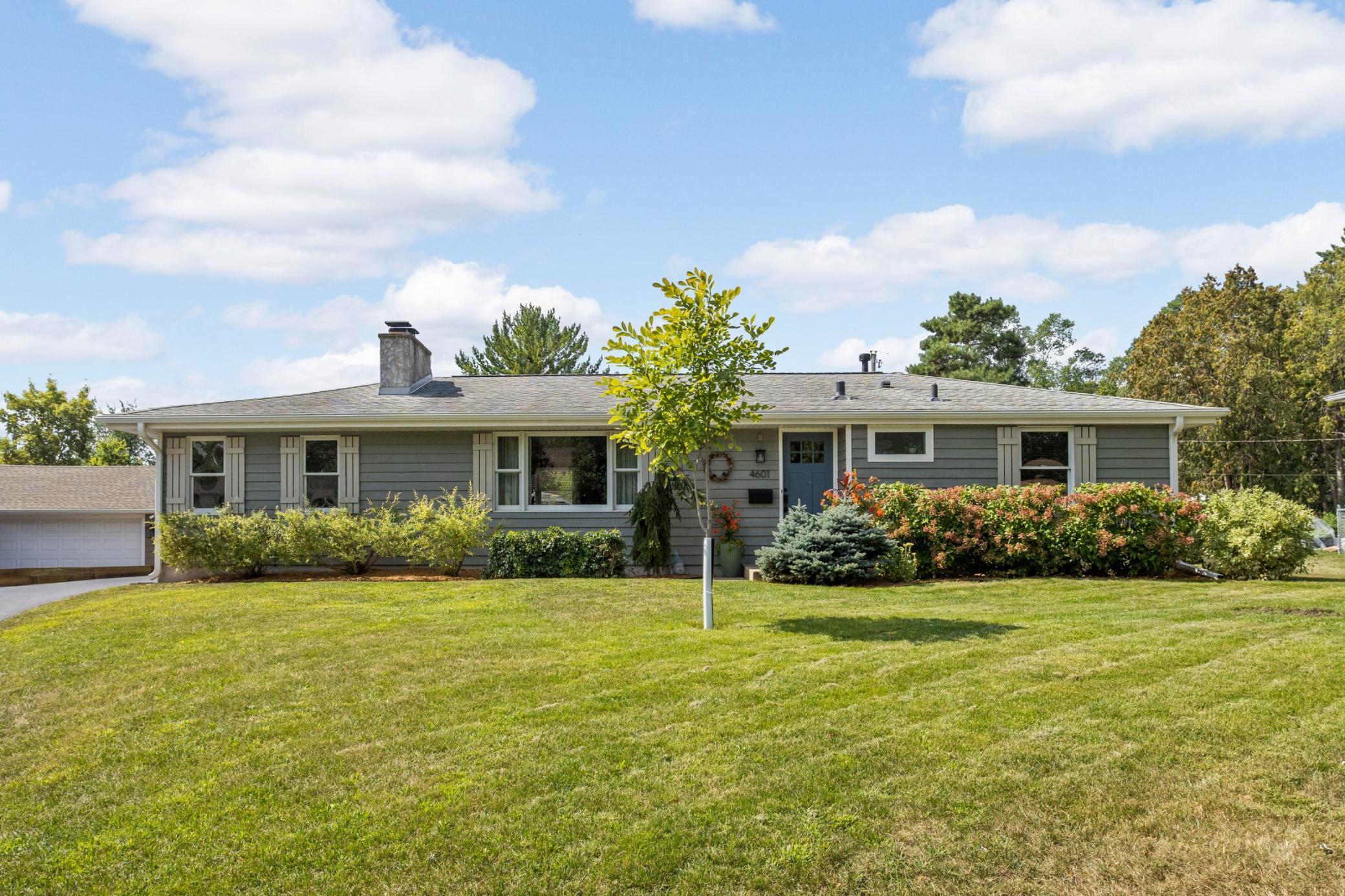View of Residential at 4601 111th Street, Bloomington MN 55437, Bloomington (33 of 34) - Mike Wilen | Minnesota Team Real Estate
