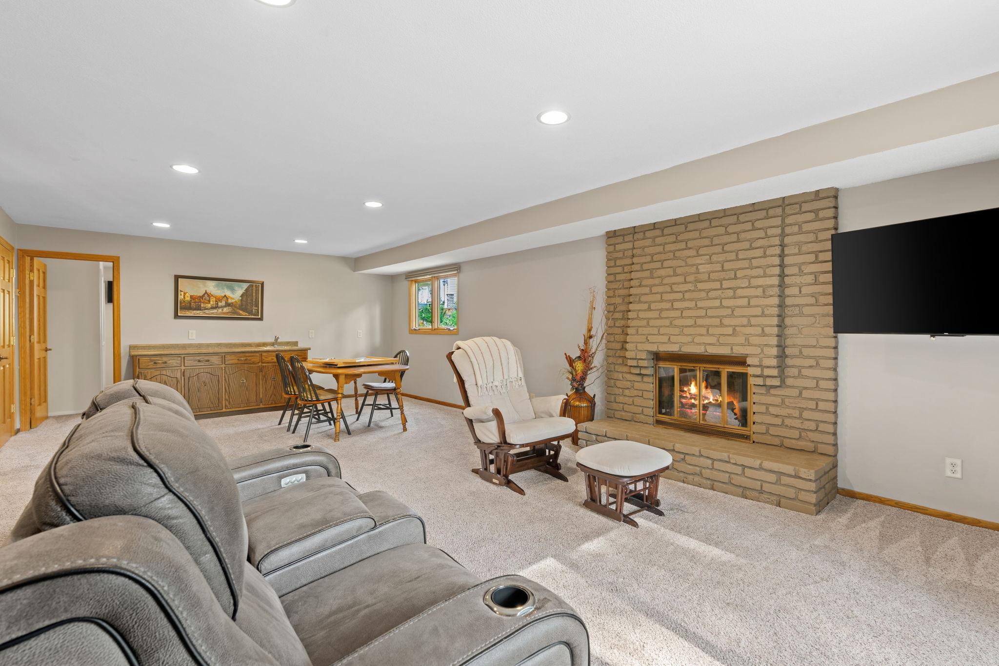 View of Residential at 2821 Saddlebrooke Circle, Minnetonka MN 55305, Minnetonka (54 of 68) - Mike Wilen | Minnesota Team Real Estate