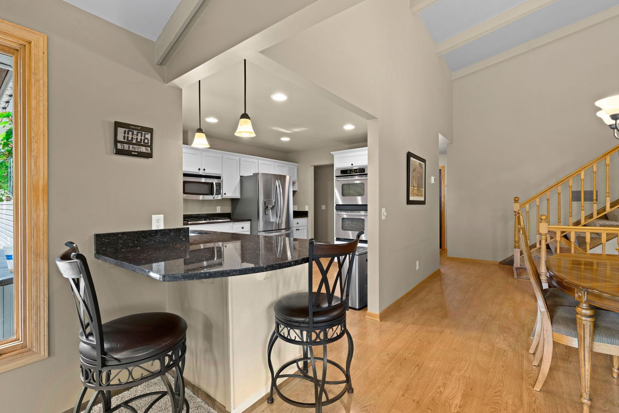 View of Residential at 2821 Saddlebrooke Circle, Minnetonka MN 55305, Minnetonka (25 of 68) - Mike Wilen | Minnesota Team Real Estate