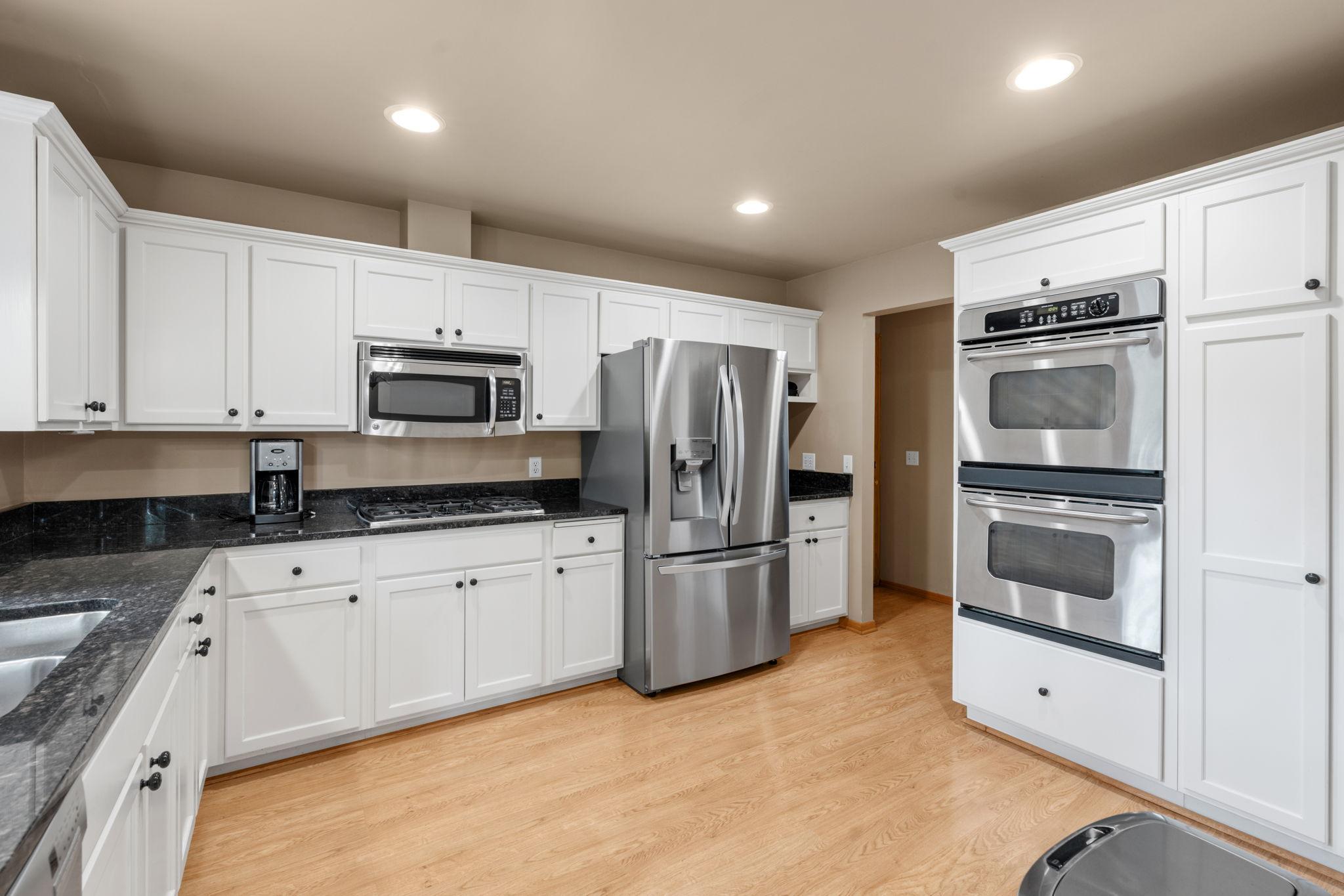 View of Residential at 2821 Saddlebrooke Circle, Minnetonka MN 55305, Minnetonka (18 of 68) - Mike Wilen | Minnesota Team Real Estate