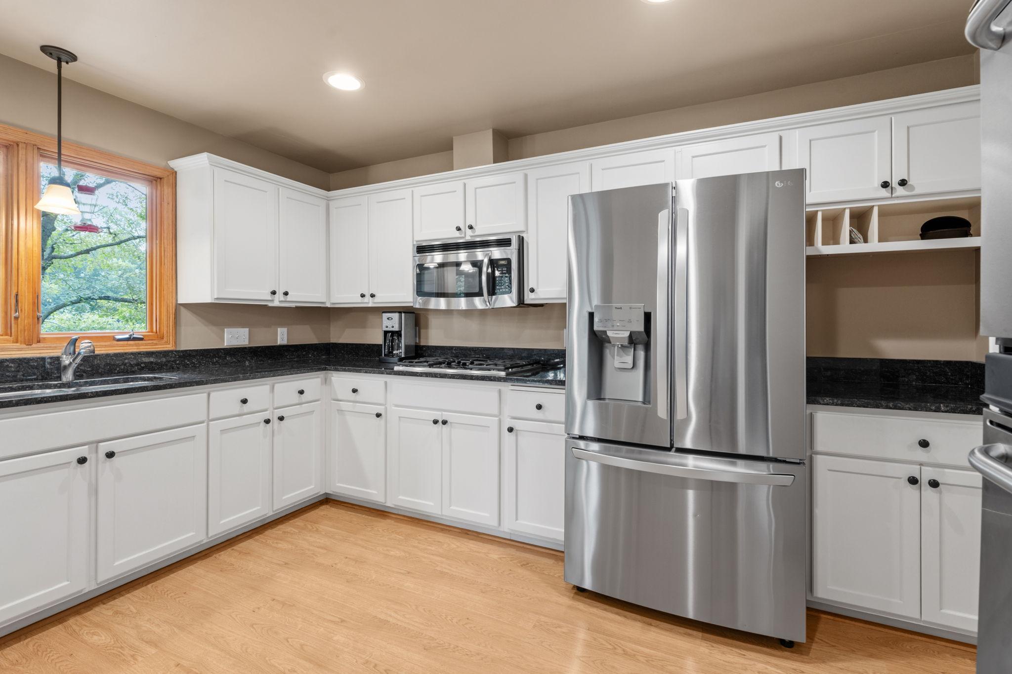 View of Residential at 2821 Saddlebrooke Circle, Minnetonka MN 55305, Minnetonka (17 of 68) - Mike Wilen | Minnesota Team Real Estate