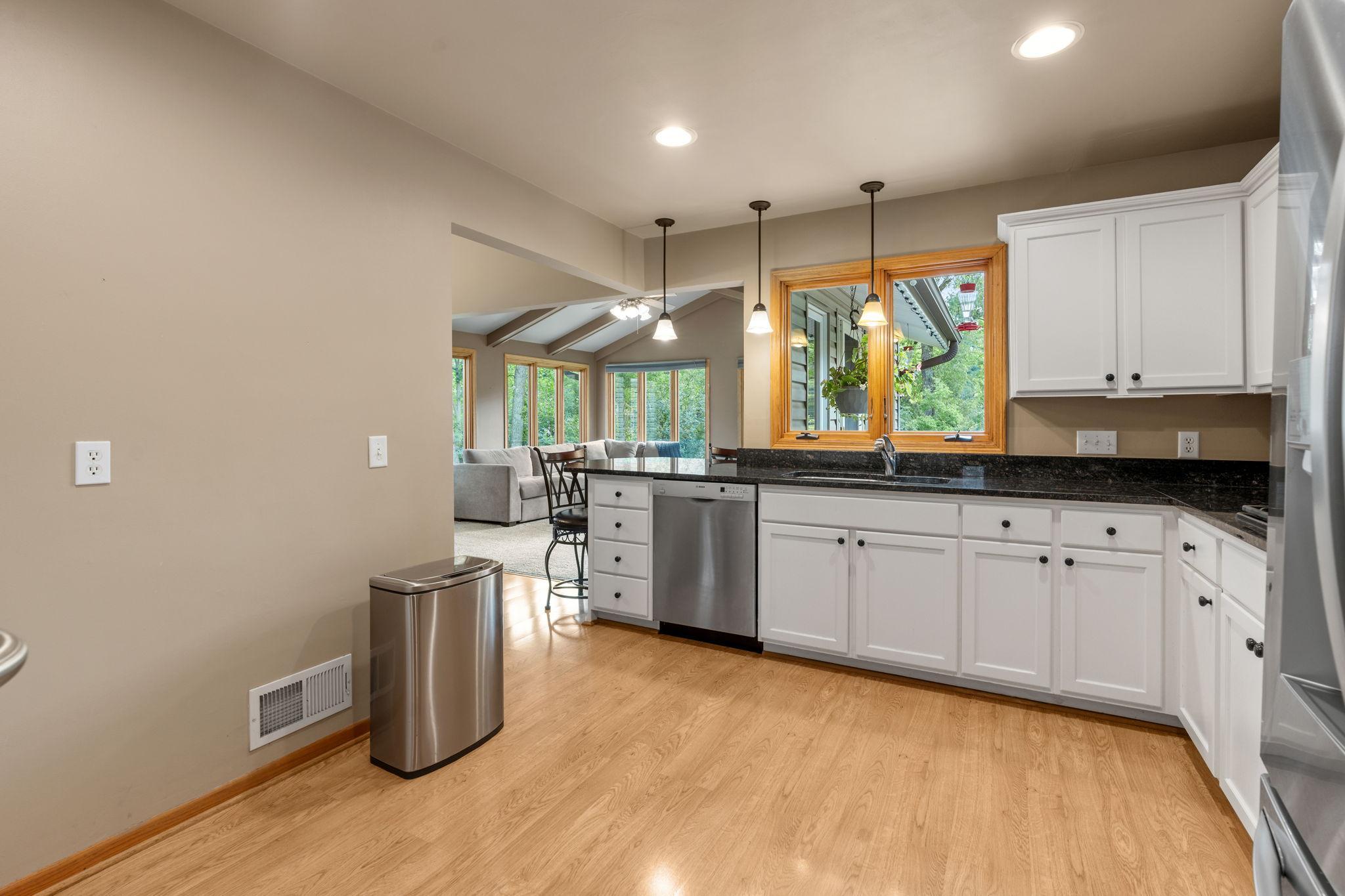 View of Residential at 2821 Saddlebrooke Circle, Minnetonka MN 55305, Minnetonka (16 of 68) - Mike Wilen | Minnesota Team Real Estate