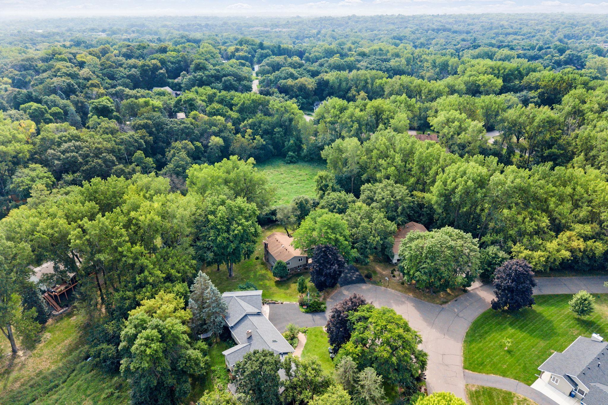View of Residential at 2821 Saddlebrooke Circle, Minnetonka MN 55305, Minnetonka (66 of 68) - Mike Wilen | Minnesota Team Real Estate