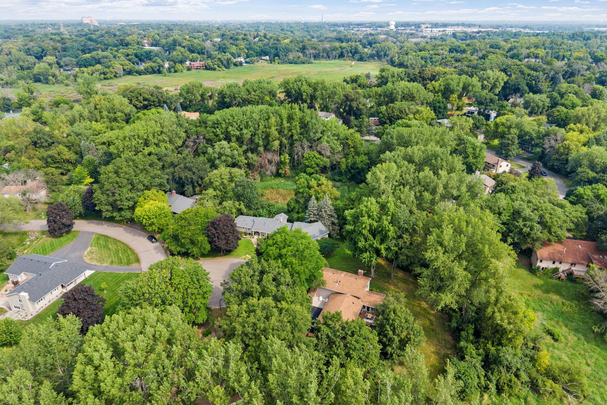 View of Residential at 2821 Saddlebrooke Circle, Minnetonka MN 55305, Minnetonka (63 of 68) - Mike Wilen | Minnesota Team Real Estate