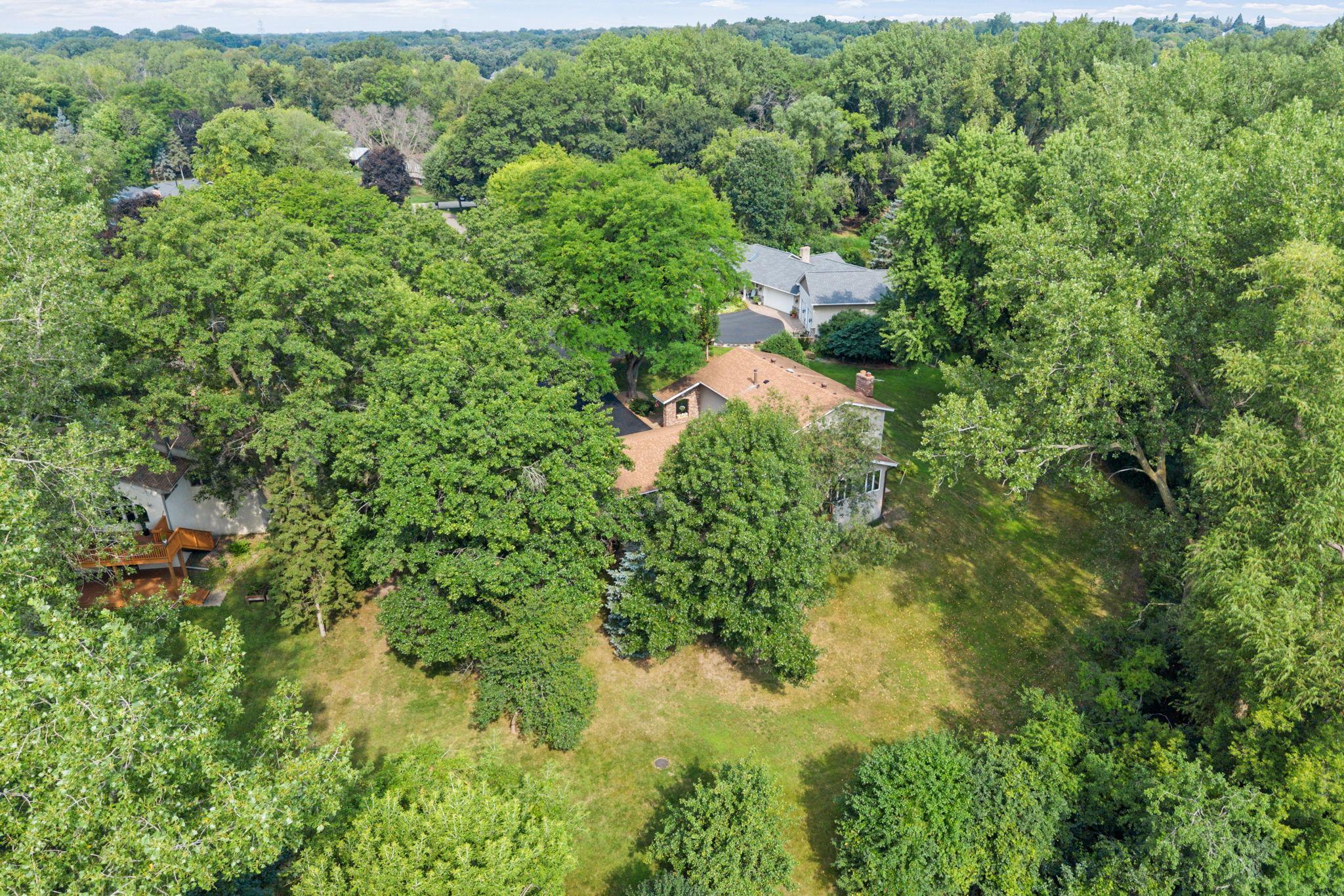 View of Residential at 2821 Saddlebrooke Circle, Minnetonka MN 55305, Minnetonka (60 of 68) - Mike Wilen | Minnesota Team Real Estate