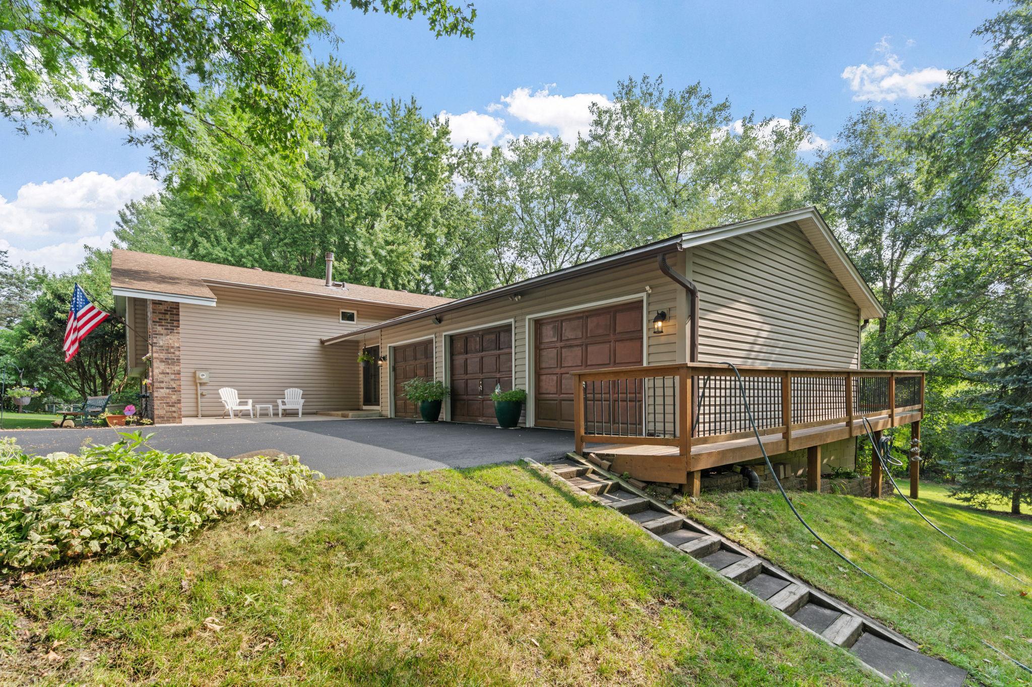 View of Residential at 2821 Saddlebrooke Circle, Minnetonka MN 55305, Minnetonka (3 of 68) - Mike Wilen | Minnesota Team Real Estate