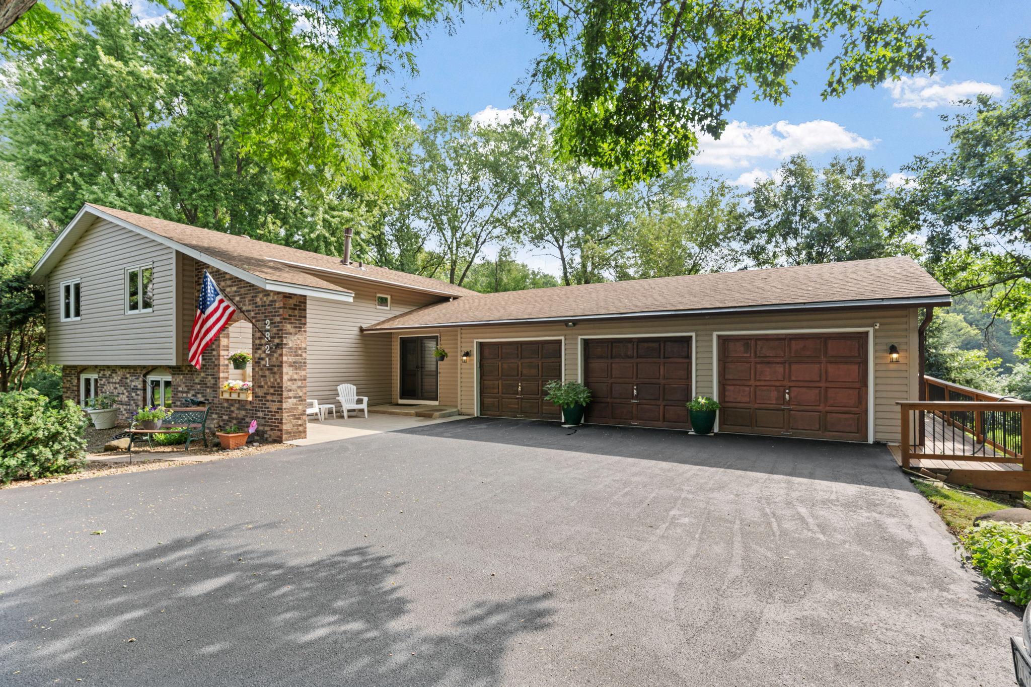 View of Residential at 2821 Saddlebrooke Circle, Minnetonka MN 55305, Minnetonka - Mike Wilen | Minnesota Team Real Estate