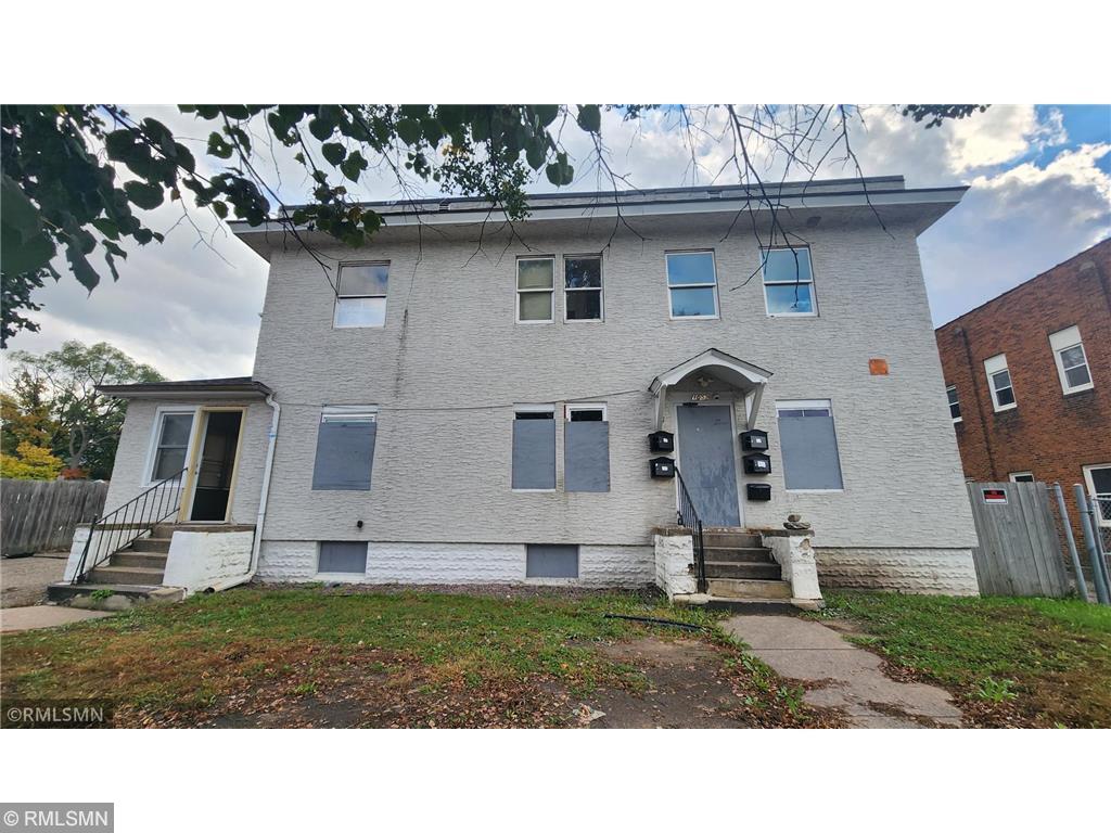 View of Apartment at 1052 Ross Avenue, Saint Paul - Mike Wilen | Minnesota Team Real Estate