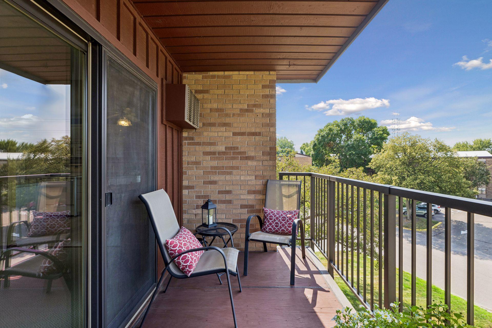 View of Residential at 2700 Oxford Street #140, Roseville MN 55113, Roseville (22 of 26) - Mike Wilen | Minnesota Team Real Estate