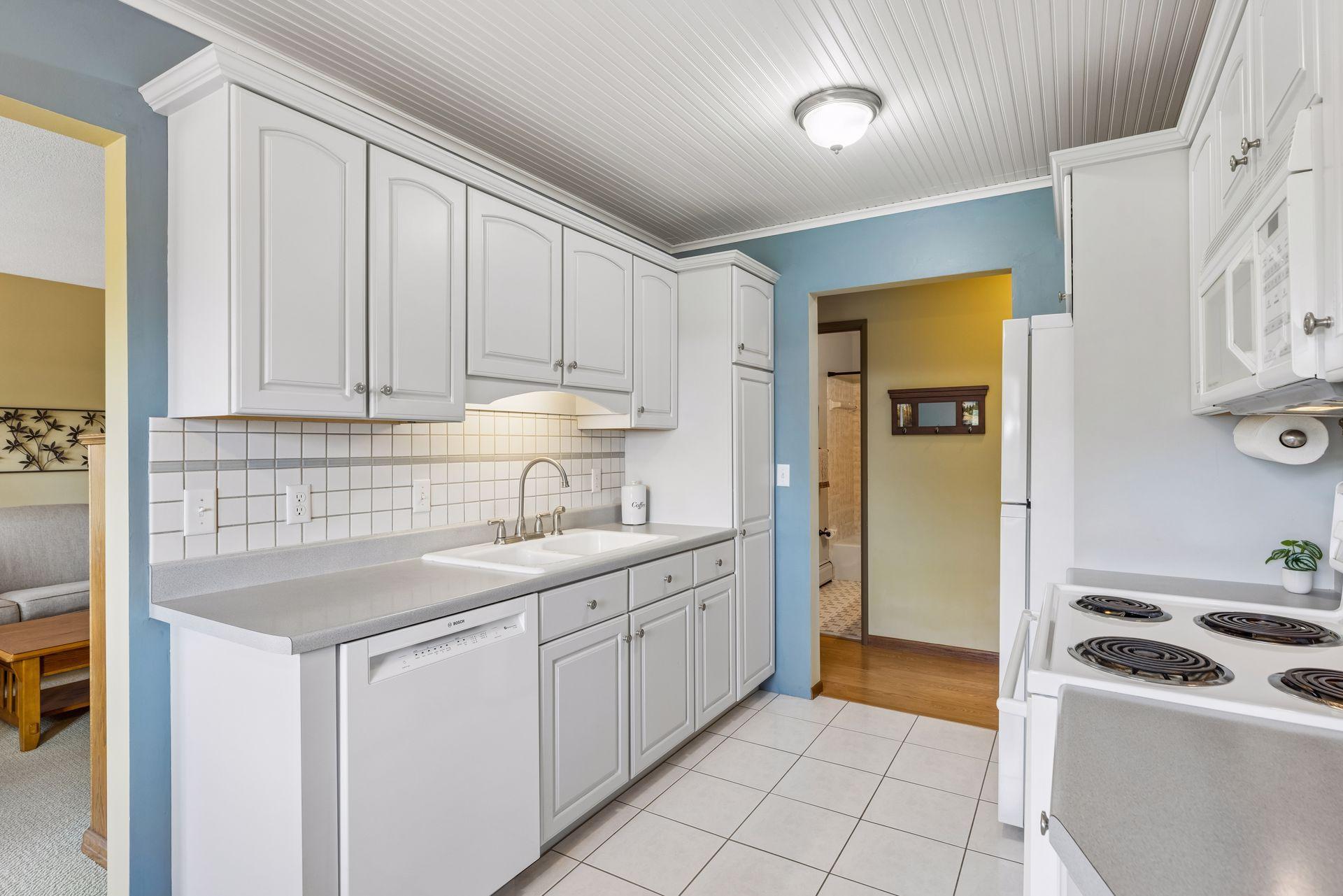 View of Residential at 2700 Oxford Street #140, Roseville MN 55113, Roseville (12 of 26) - Mike Wilen | Minnesota Team Real Estate