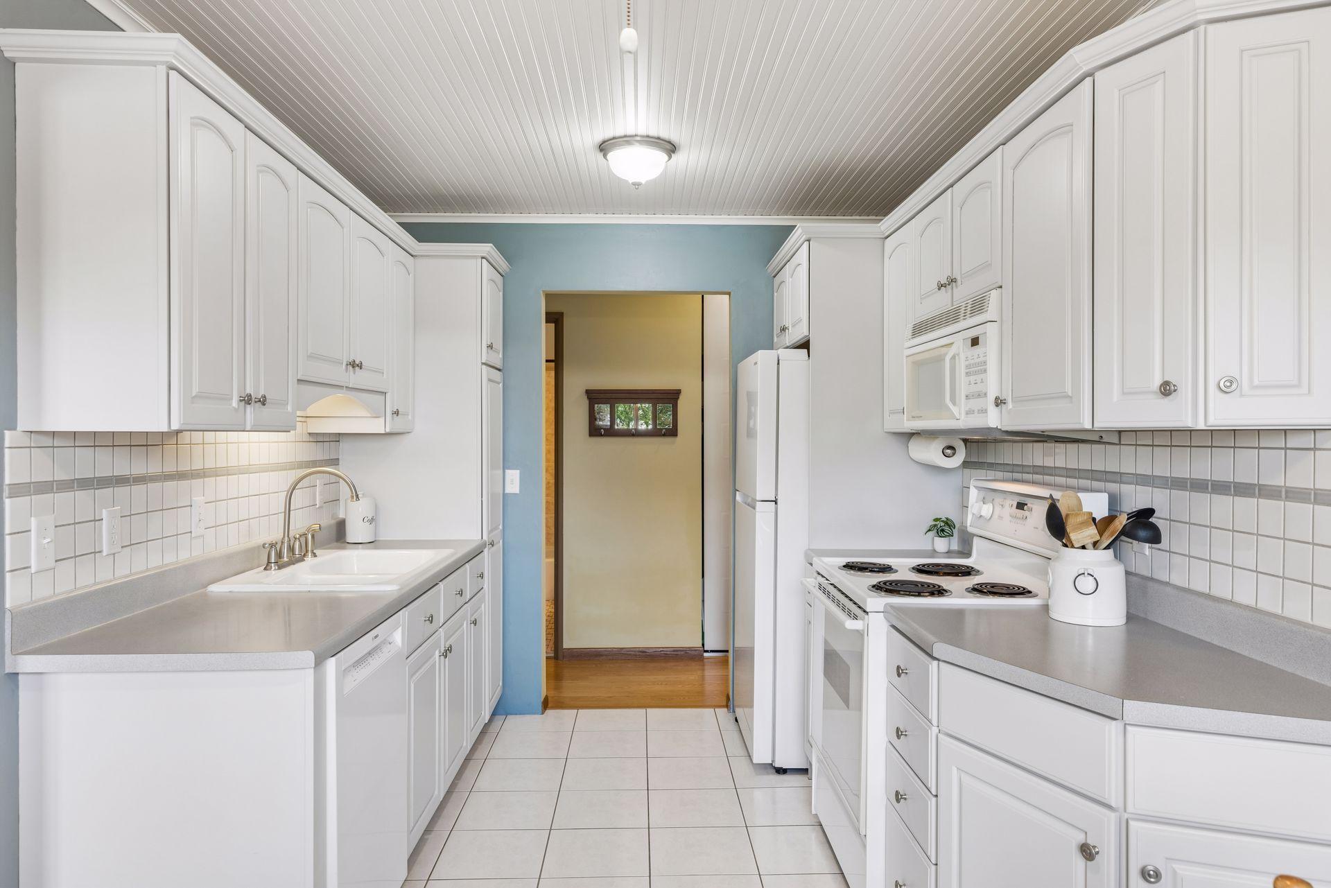 View of Residential at 2700 Oxford Street #140, Roseville MN 55113, Roseville (11 of 26) - Mike Wilen | Minnesota Team Real Estate