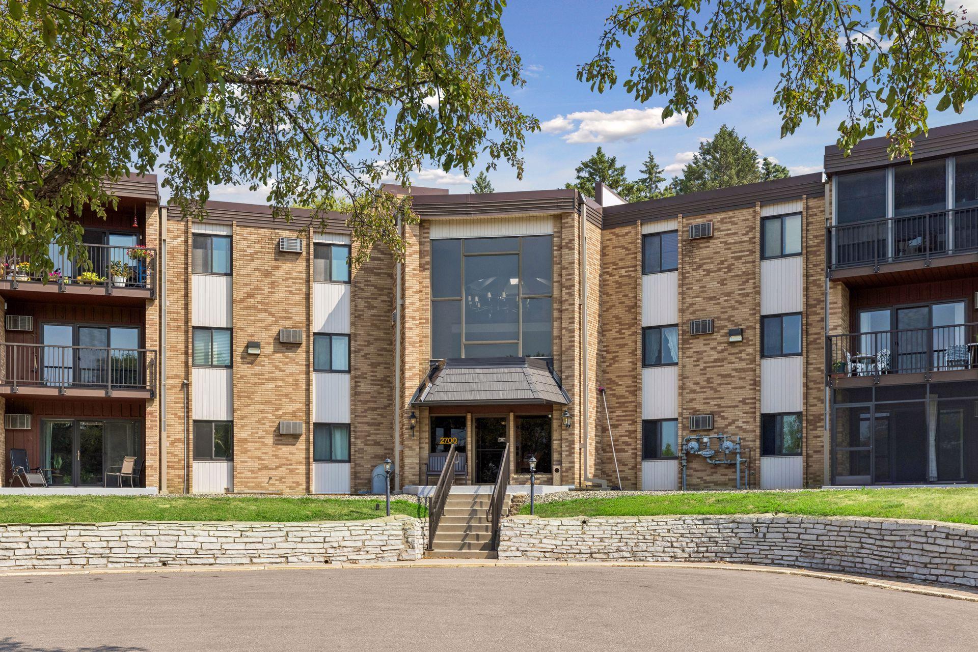 View of Residential at 2700 Oxford Street #140, Roseville MN 55113, Roseville (25 of 26) - Mike Wilen | Minnesota Team Real Estate