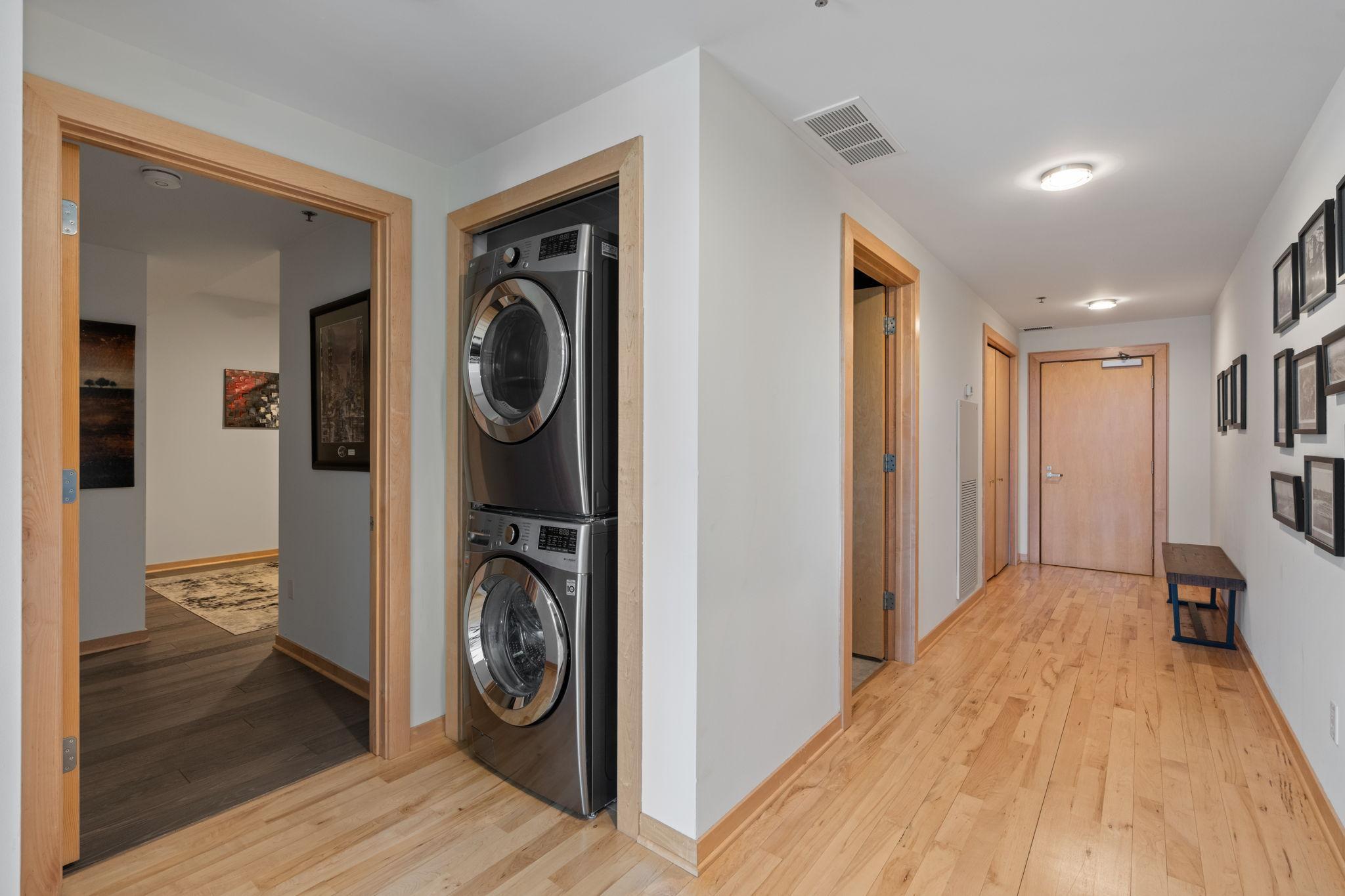View of Residential at 215 10th Avenue #703, Minneapolis MN 55415, Minneapolis (17 of 54) - Mike Wilen | Minnesota Team Real Estate