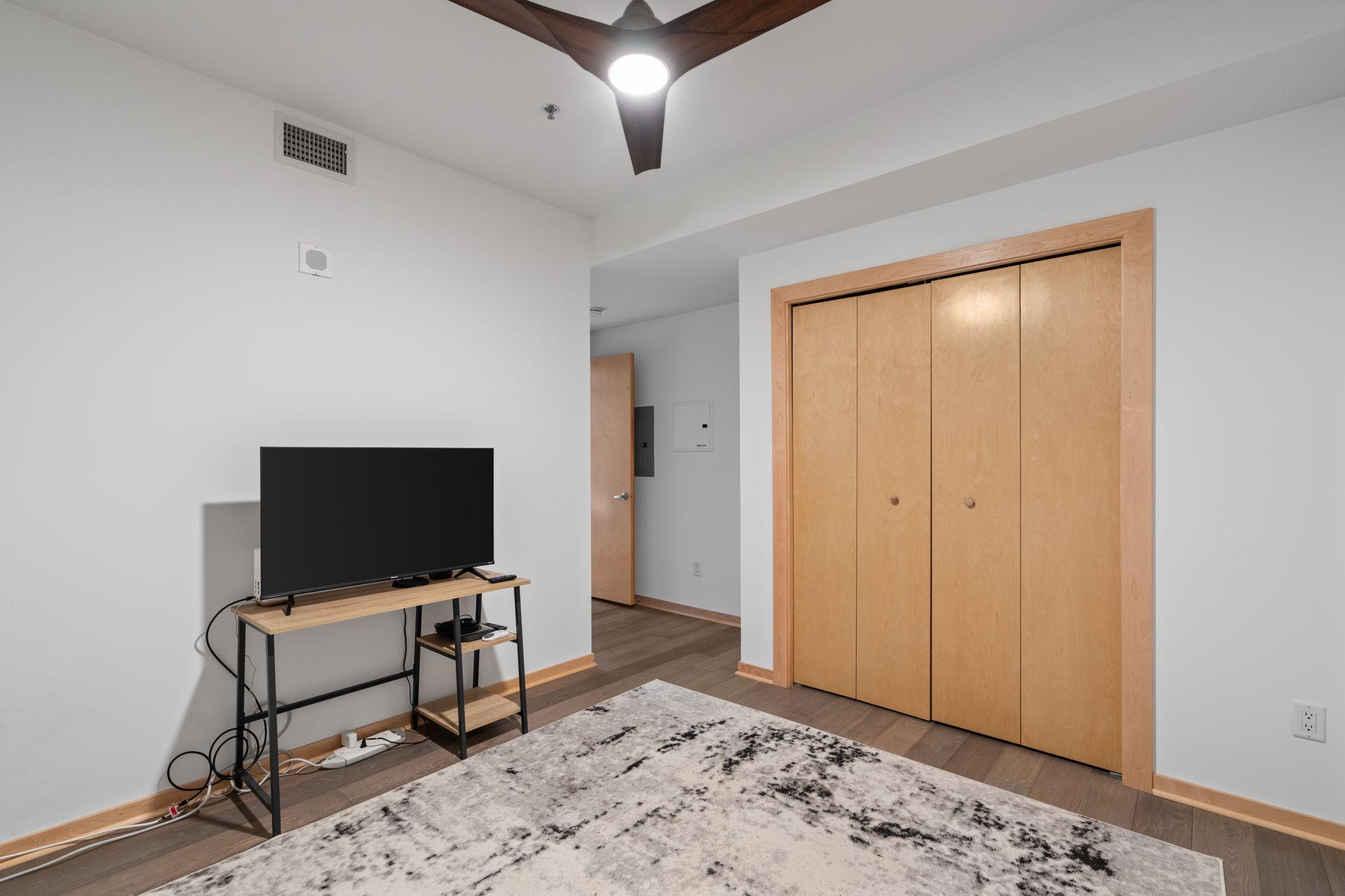 View of Residential at 215 10th Avenue #703, Minneapolis MN 55415, Minneapolis (19 of 54) - Mike Wilen | Minnesota Team Real Estate