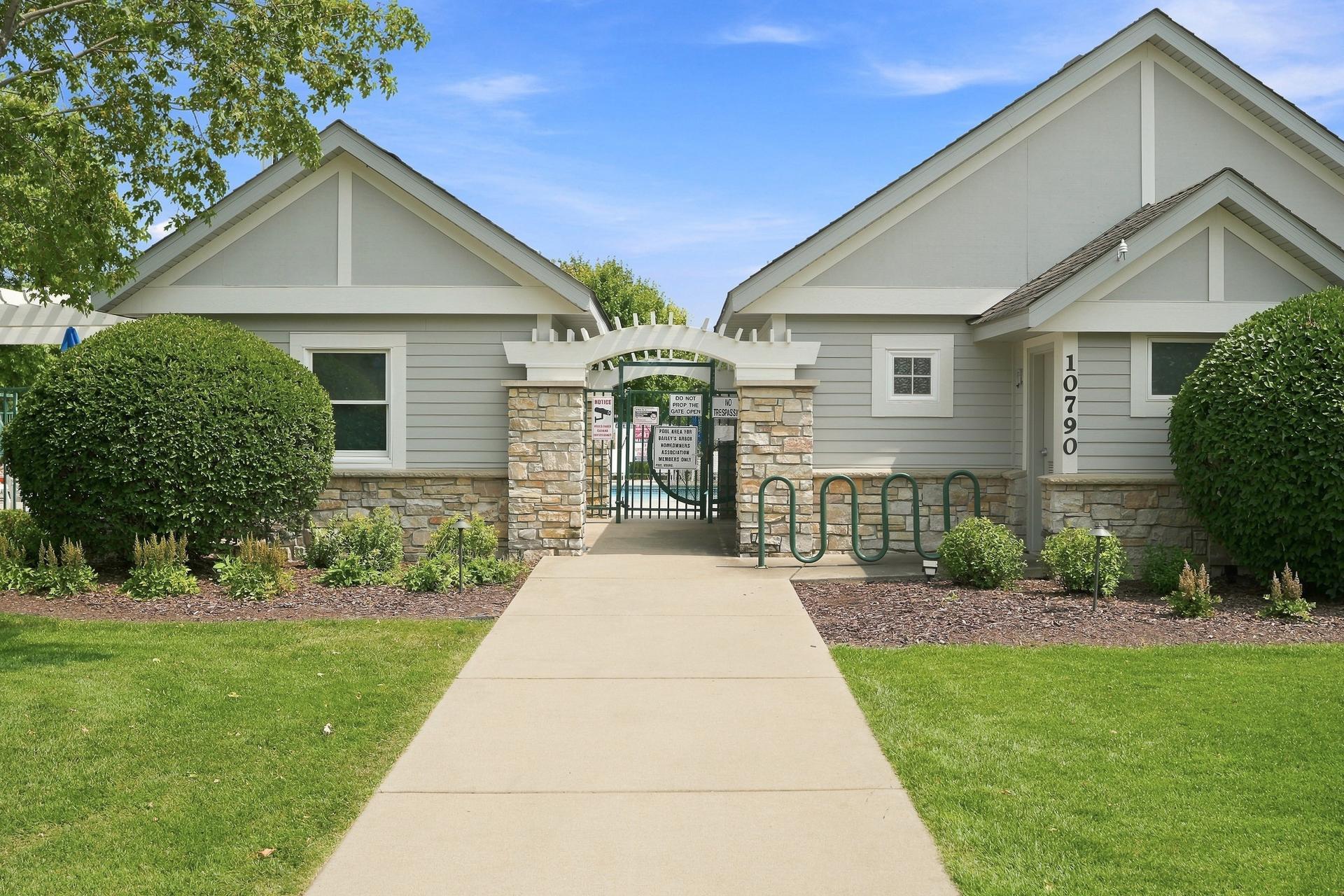 View of Residential at 11021 Oak Grove Circle #C, Woodbury MN 55129, Woodbury (35 of 43) - Mike Wilen | Minnesota Team Real Estate