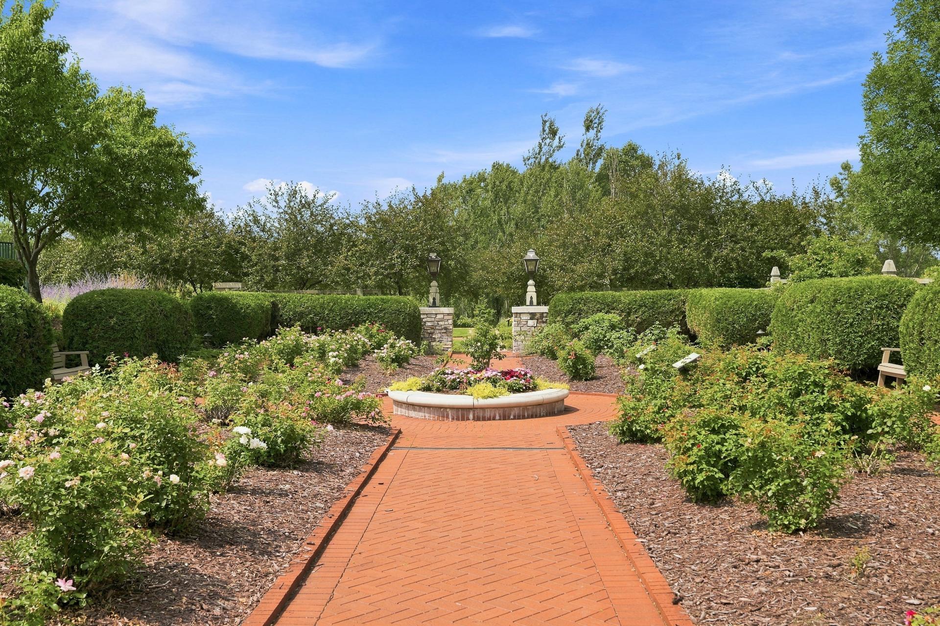 View of Residential at 11021 Oak Grove Circle #C, Woodbury MN 55129, Woodbury (37 of 43) - Mike Wilen | Minnesota Team Real Estate