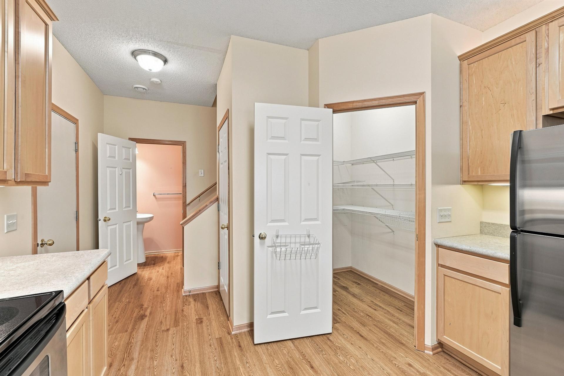 View of Residential at 11021 Oak Grove Circle #C, Woodbury MN 55129, Woodbury (19 of 43) - Mike Wilen | Minnesota Team Real Estate