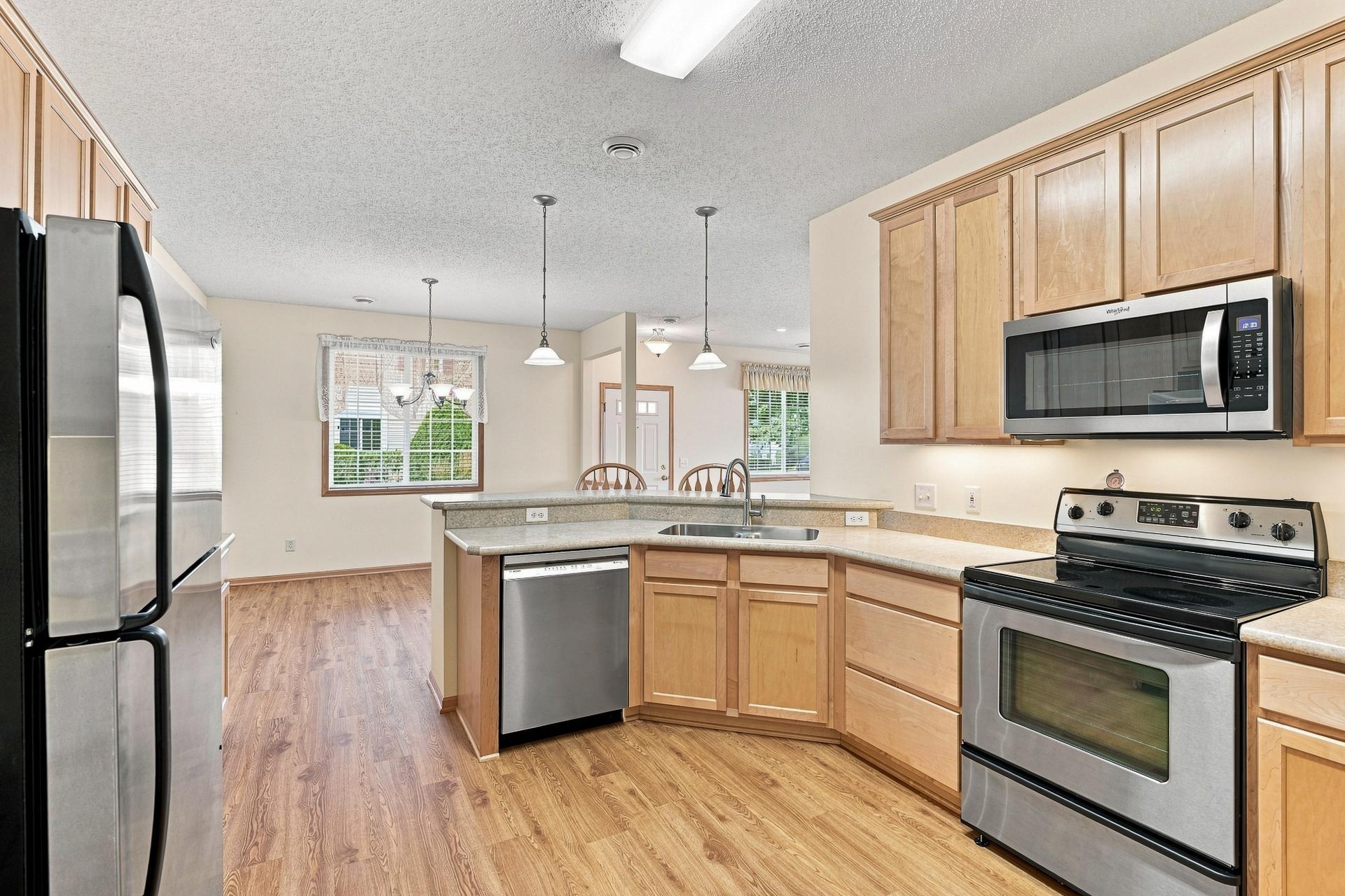 View of Residential at 11021 Oak Grove Circle #C, Woodbury MN 55129, Woodbury (16 of 43) - Mike Wilen | Minnesota Team Real Estate