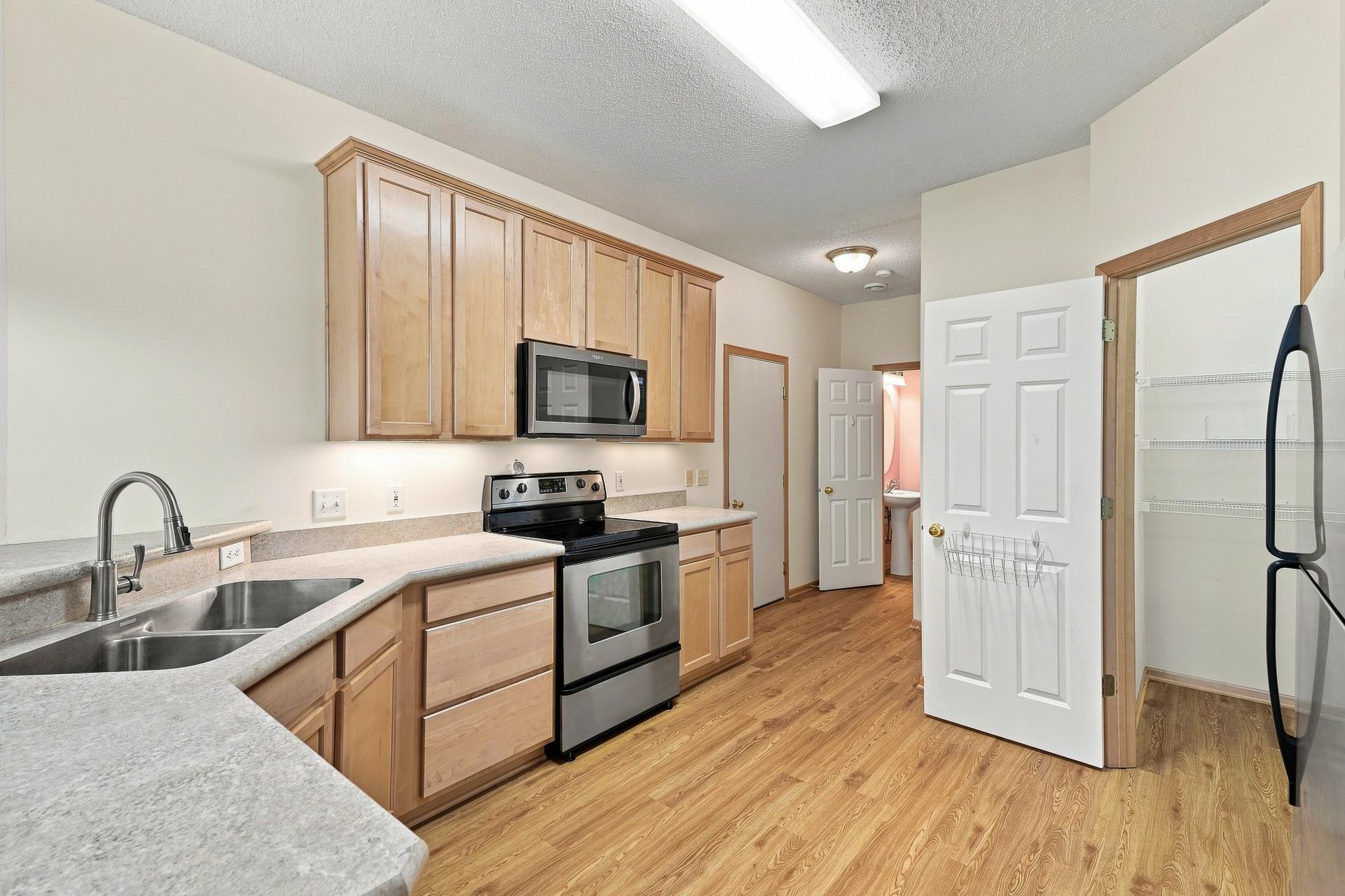 View of Residential at 11021 Oak Grove Circle #C, Woodbury MN 55129, Woodbury (15 of 43) - Mike Wilen | Minnesota Team Real Estate