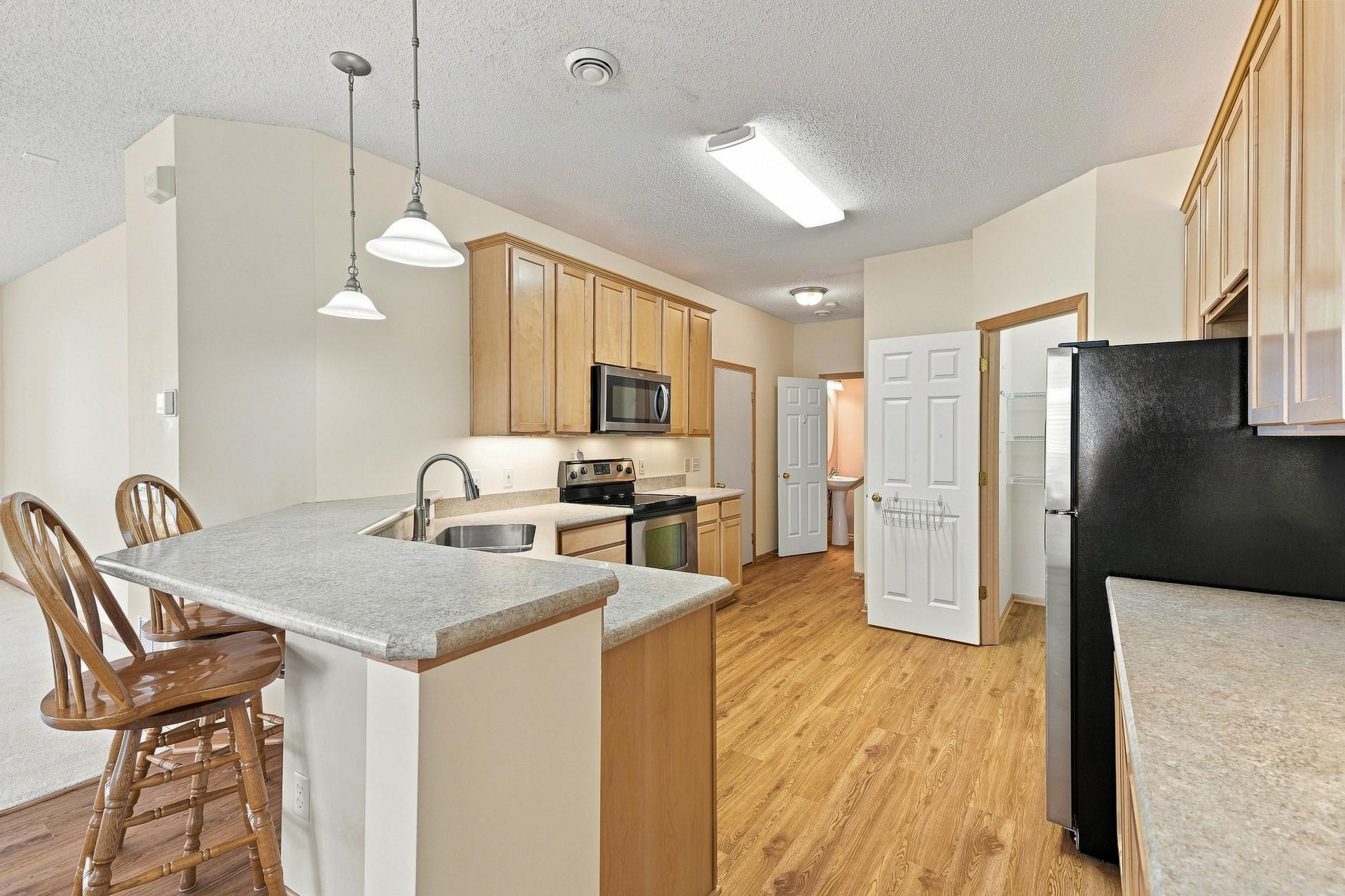 View of Residential at 11021 Oak Grove Circle #C, Woodbury MN 55129, Woodbury (14 of 43) - Mike Wilen | Minnesota Team Real Estate