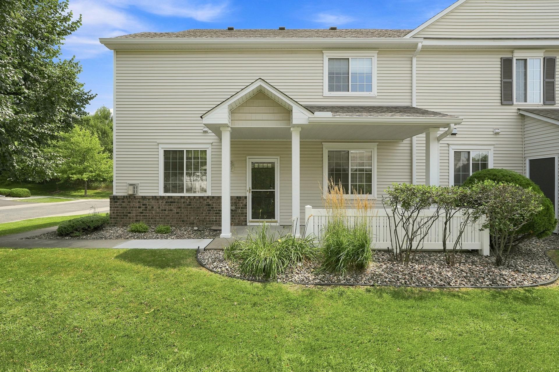 View of Residential at 11021 Oak Grove Circle #C, Woodbury MN 55129, Woodbury (4 of 43) - Mike Wilen | Minnesota Team Real Estate