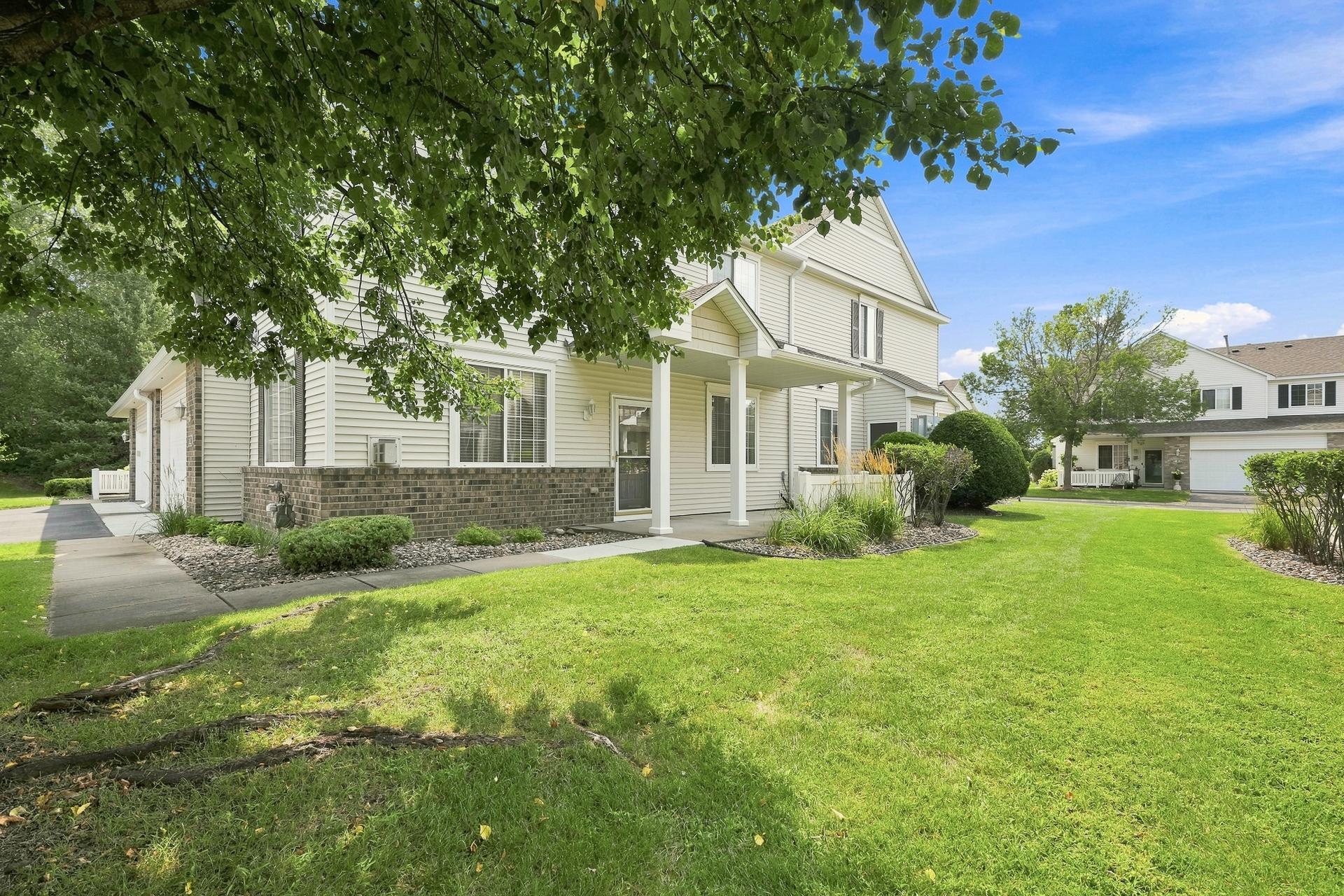View of Residential at 11021 Oak Grove Circle #C, Woodbury MN 55129, Woodbury (3 of 43) - Mike Wilen | Minnesota Team Real Estate