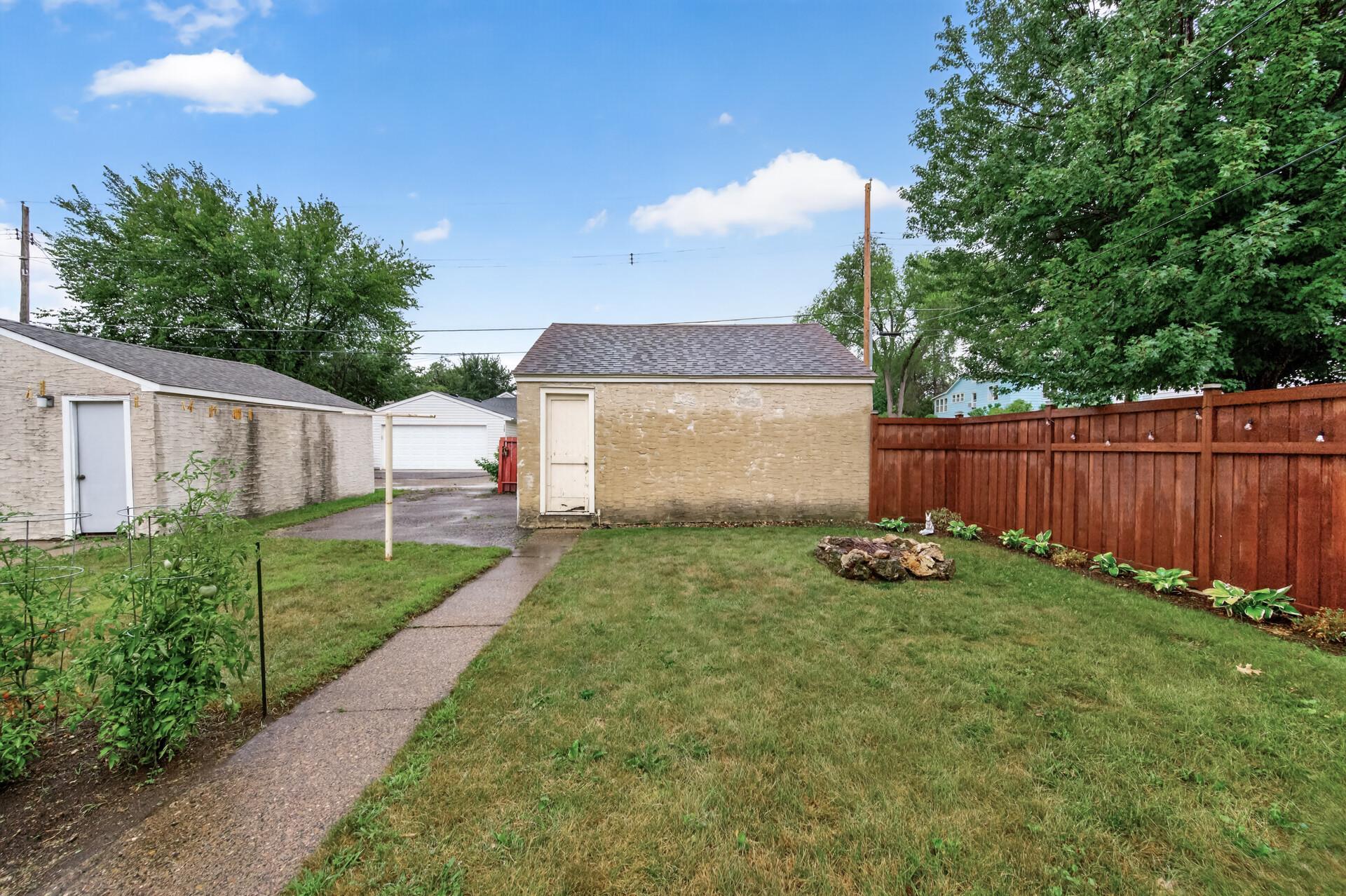 View of Residential at 1156 Englewood Avenue, Saint Paul MN 55104, Saint Paul (27 of 30) - Mike Wilen | Minnesota Team Real Estate
