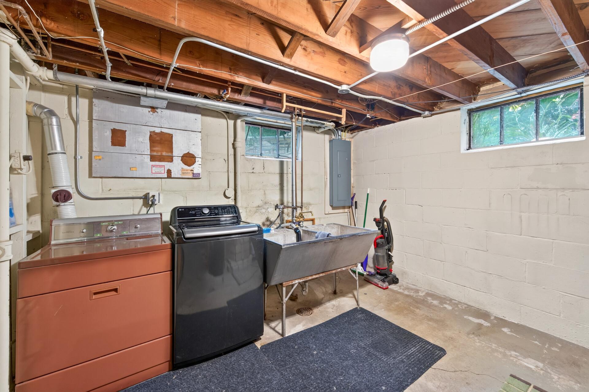 View of Residential at 1156 Englewood Avenue, Saint Paul MN 55104, Saint Paul (22 of 30) - Mike Wilen | Minnesota Team Real Estate