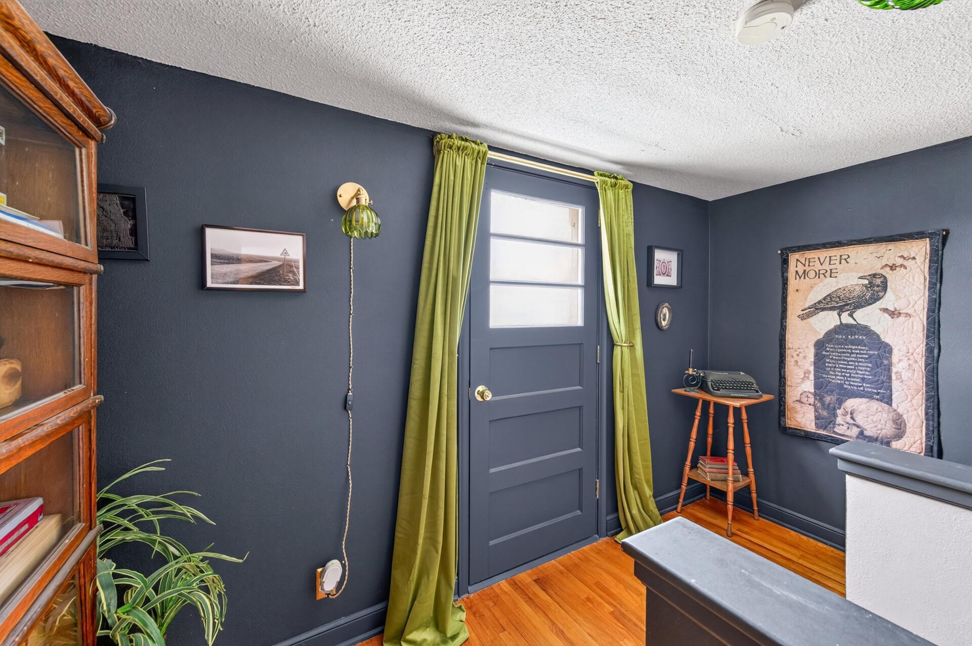 View of Residential at 1156 Englewood Avenue, Saint Paul MN 55104, Saint Paul (17 of 30) - Mike Wilen | Minnesota Team Real Estate