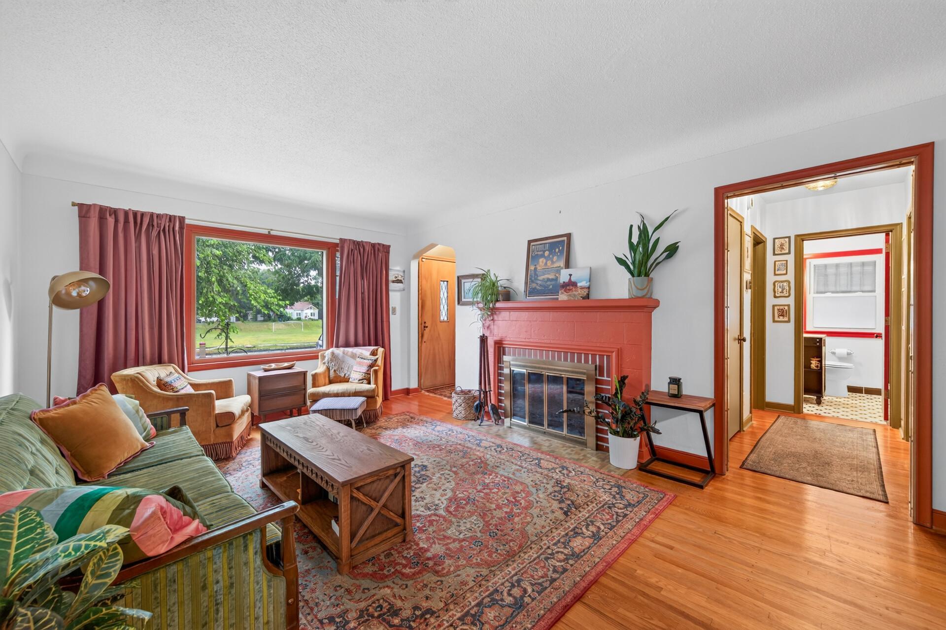 View of Residential at 1156 Englewood Avenue, Saint Paul MN 55104, Saint Paul (6 of 30) - Mike Wilen | Minnesota Team Real Estate