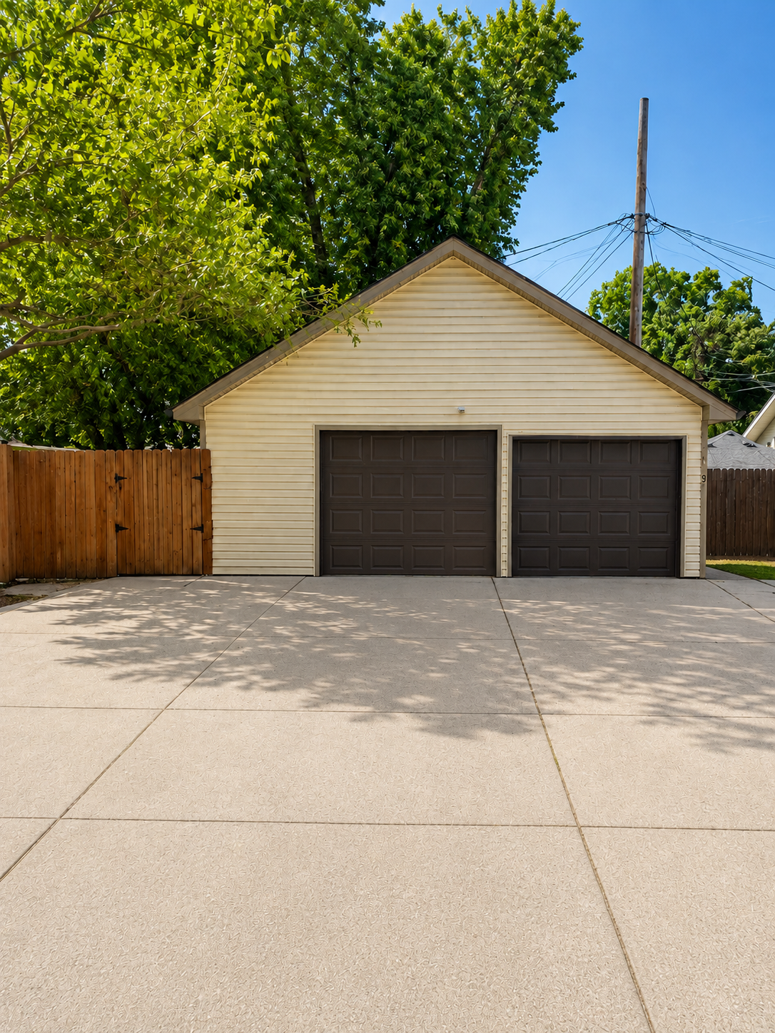 View of Residential at 4859 Bryant Avenue, Minneapolis MN 55430, Minneapolis (4 of 20) - Mike Wilen | Minnesota Team Real Estate