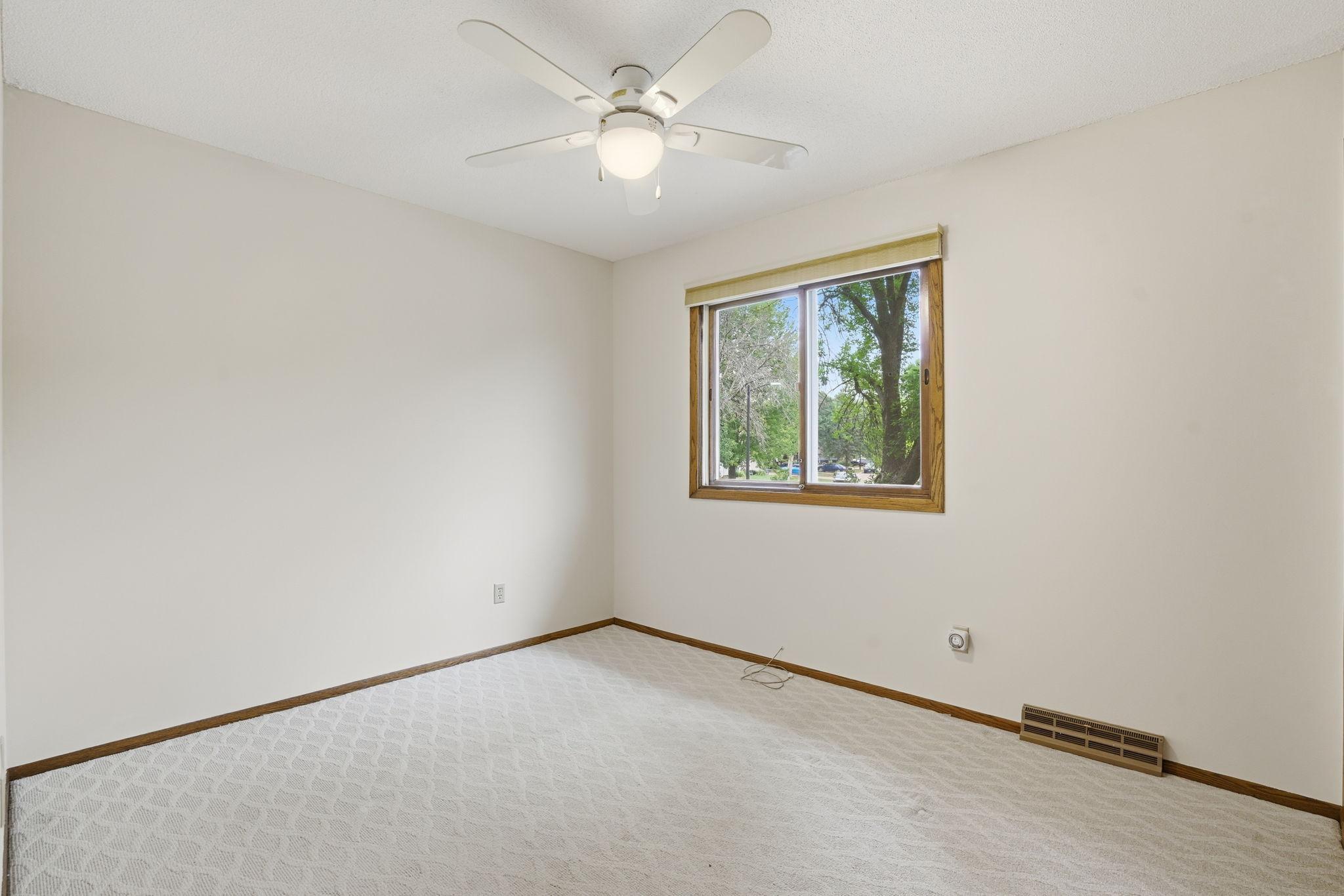 View of Residential at 6207 Edgemont Boulevard, Brooklyn Park MN 55428, Brooklyn Park (22 of 40) - Mike Wilen | Minnesota Team Real Estate