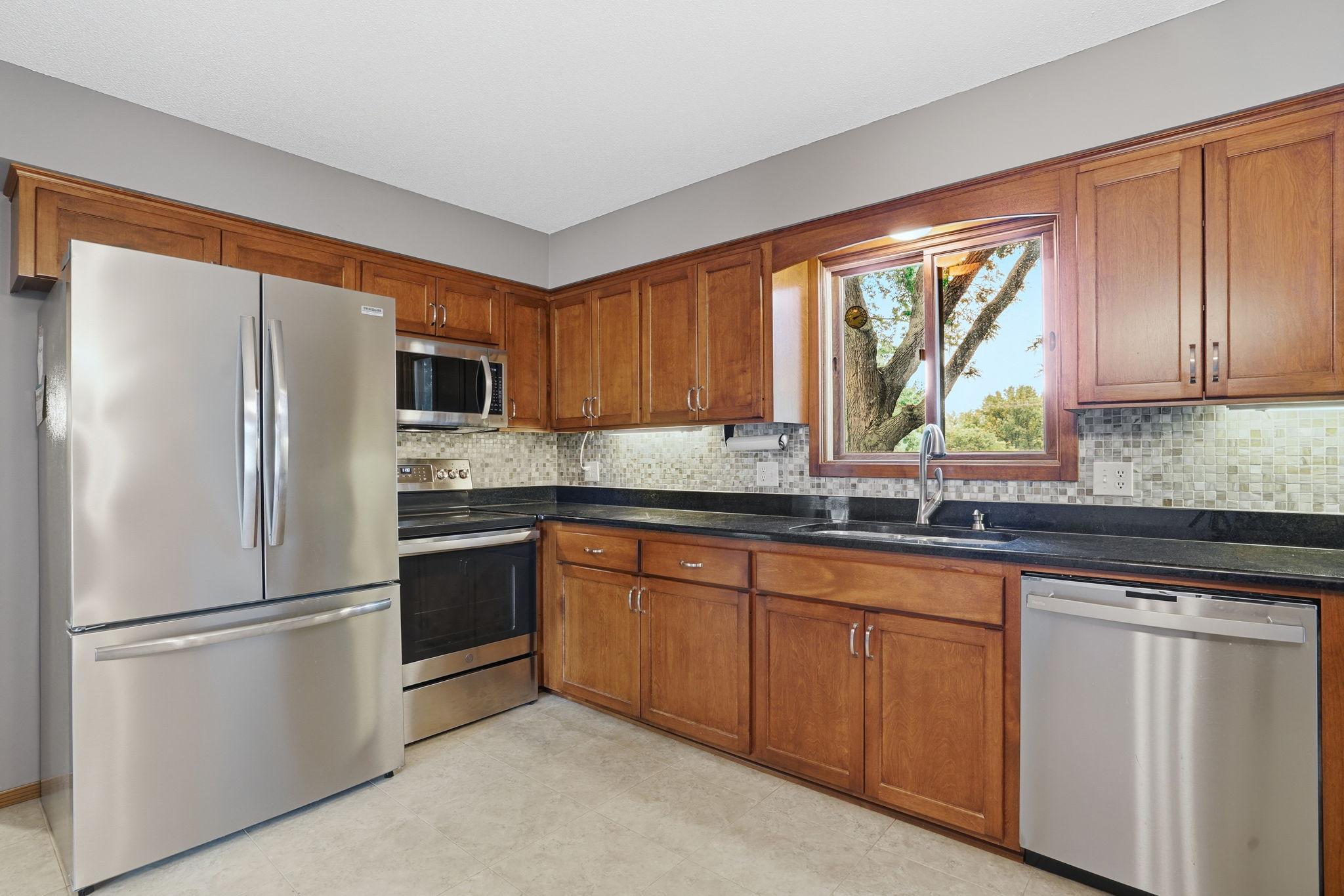View of Residential at 6207 Edgemont Boulevard, Brooklyn Park MN 55428, Brooklyn Park (3 of 40) - Mike Wilen | Minnesota Team Real Estate