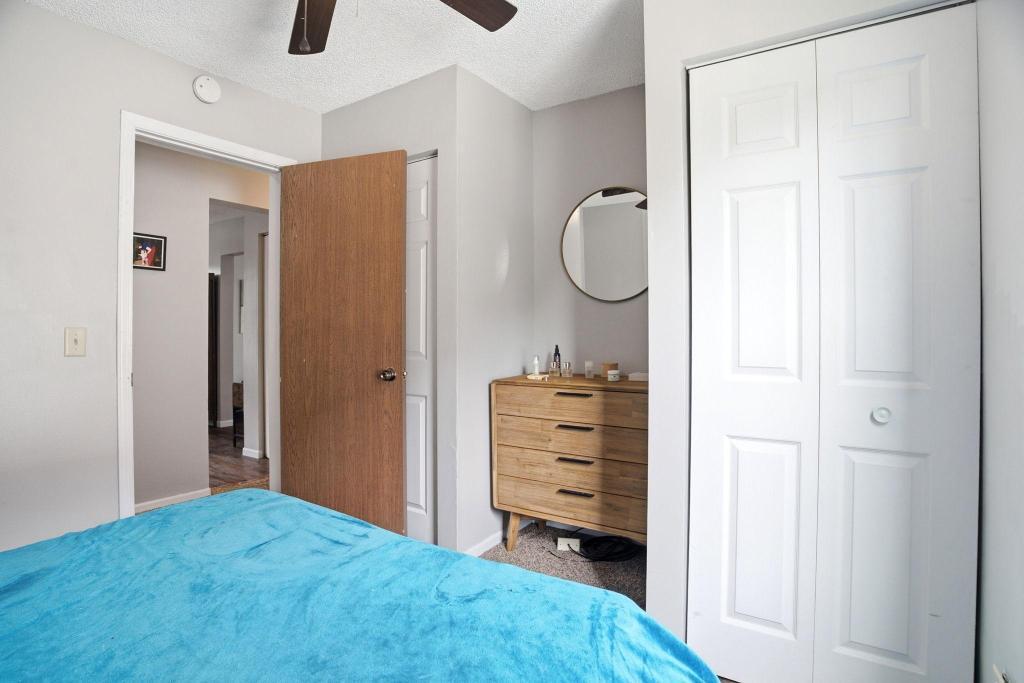 View of Residential Income at 3129 Clinton Avenue, Minneapolis MN 55408, Minneapolis (19 of 30) - Mike Wilen | Minnesota Team Real Estate