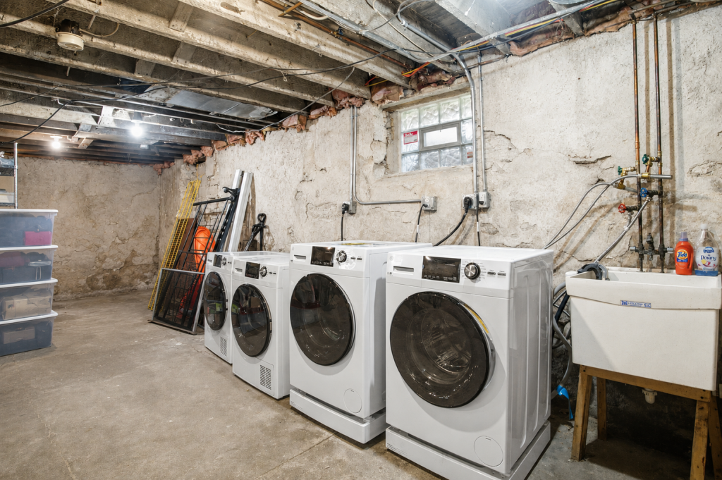 View of Residential Income at 3129 Clinton Avenue, Minneapolis MN 55408, Minneapolis (23 of 30) - Mike Wilen | Minnesota Team Real Estate