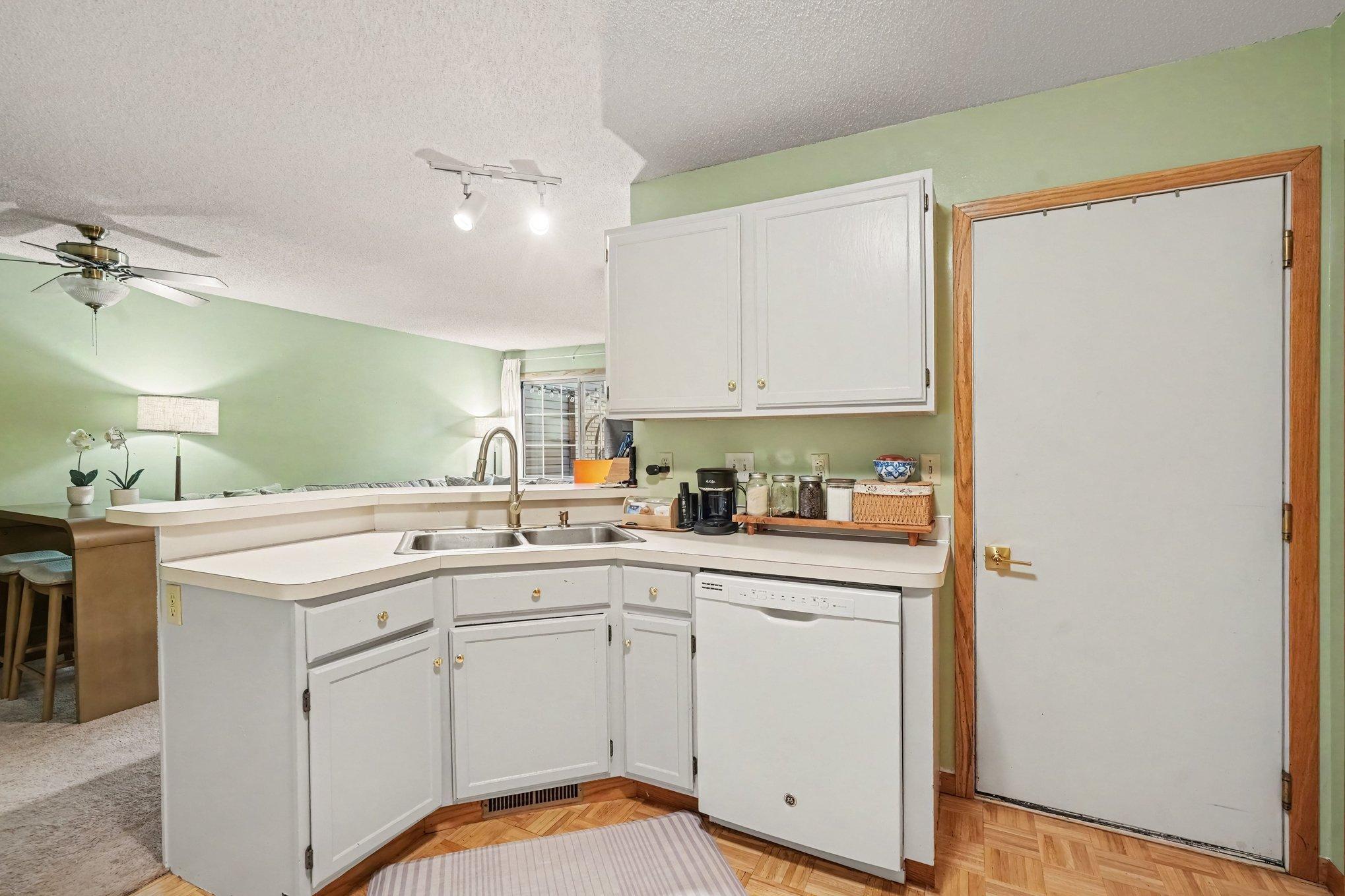 View of Residential at 1845 Donegal Drive #5, Woodbury MN 55125, Woodbury (11 of 23) - Mike Wilen | Minnesota Team Real Estate