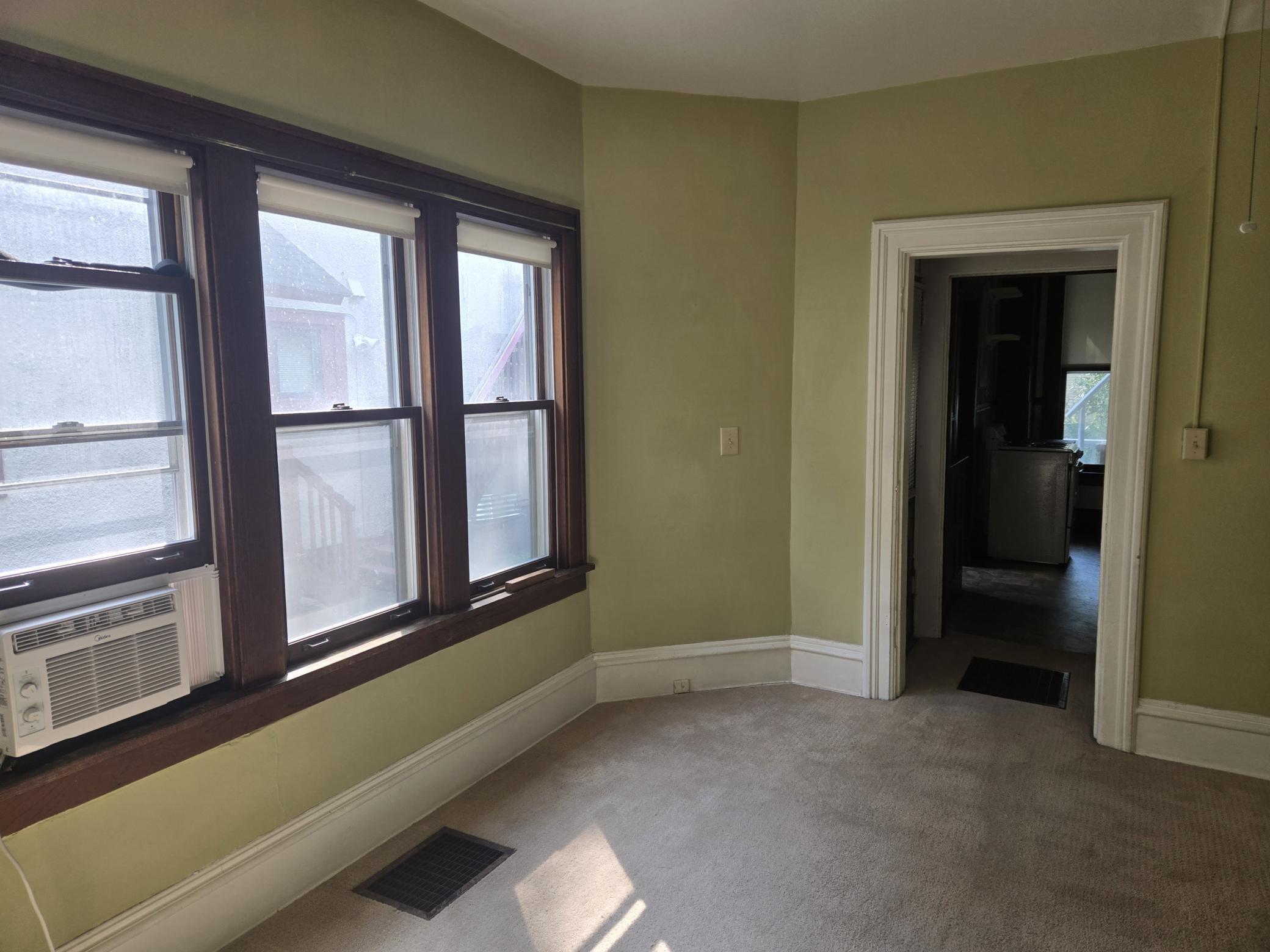 View of Residential Income at 505 8th Avenue, Minneapolis MN 55414, Minneapolis (4 of 28) - Mike Wilen | Minnesota Team Real Estate