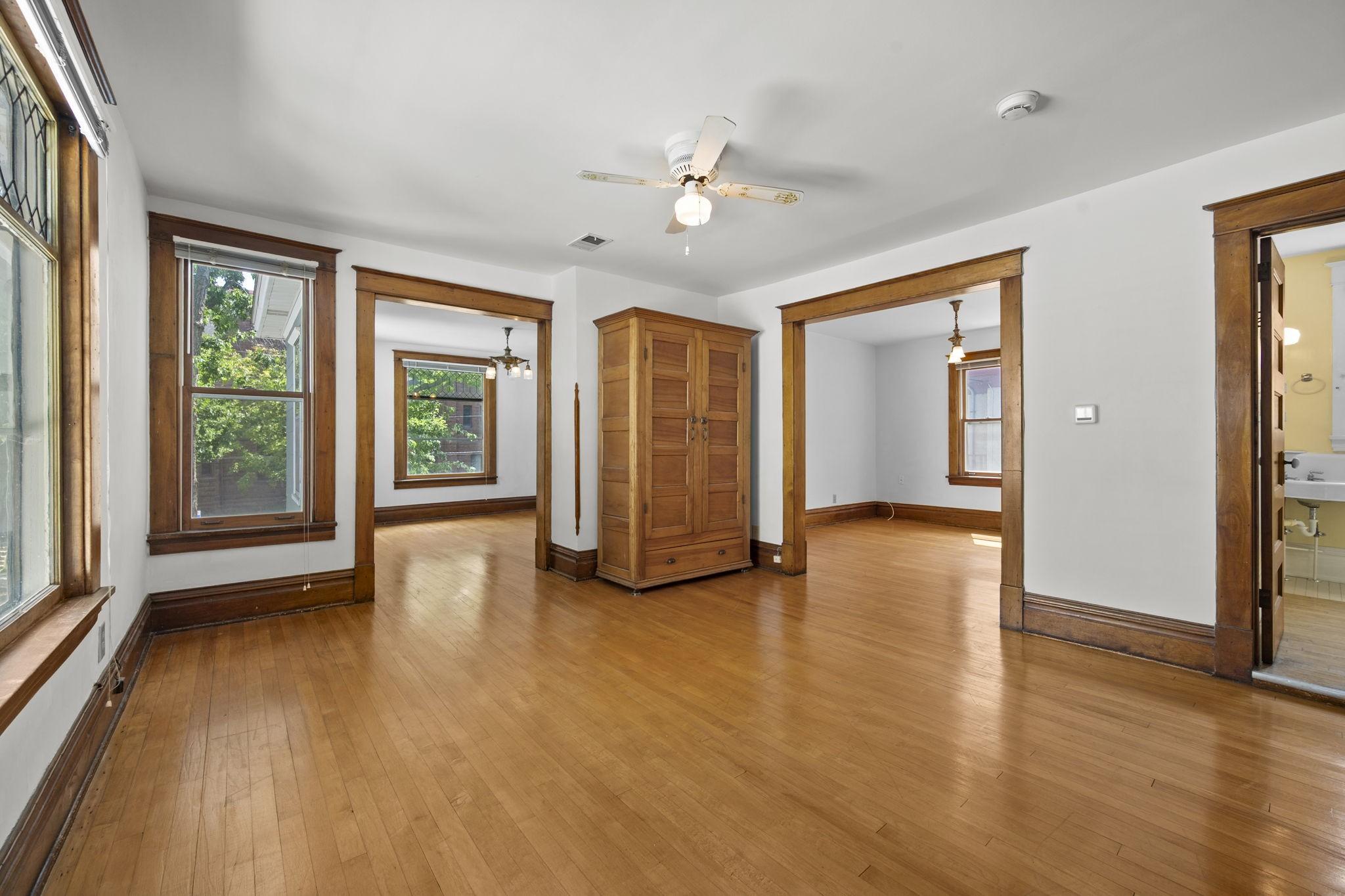 View of Residential Income at 505 8th Avenue, Minneapolis MN 55414, Minneapolis (9 of 37) - Mike Wilen | Minnesota Team Real Estate