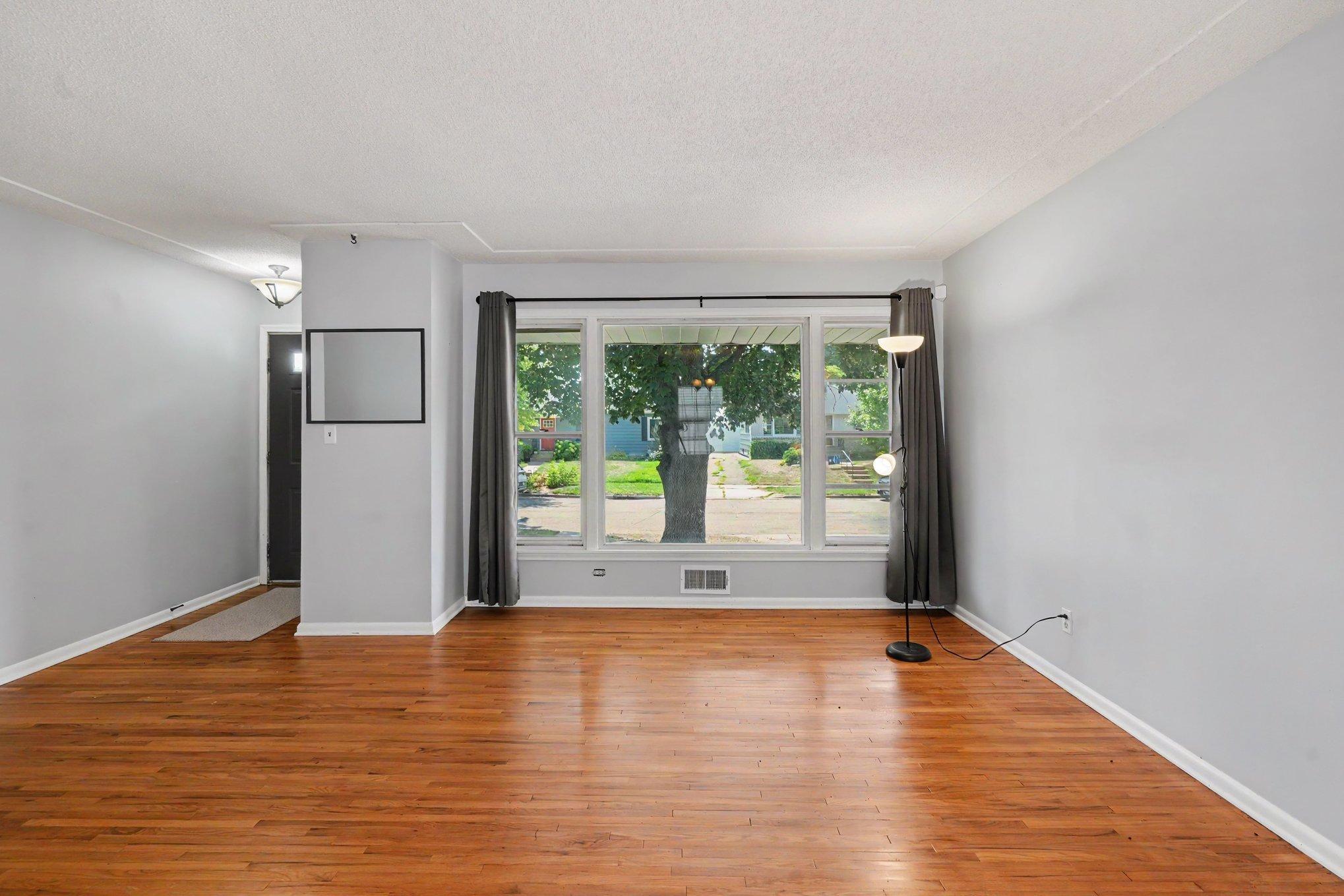 View of Residential at 1937 Morgan Avenue, Saint Paul MN 55116, Saint Paul (7 of 27) - Mike Wilen | Minnesota Team Real Estate