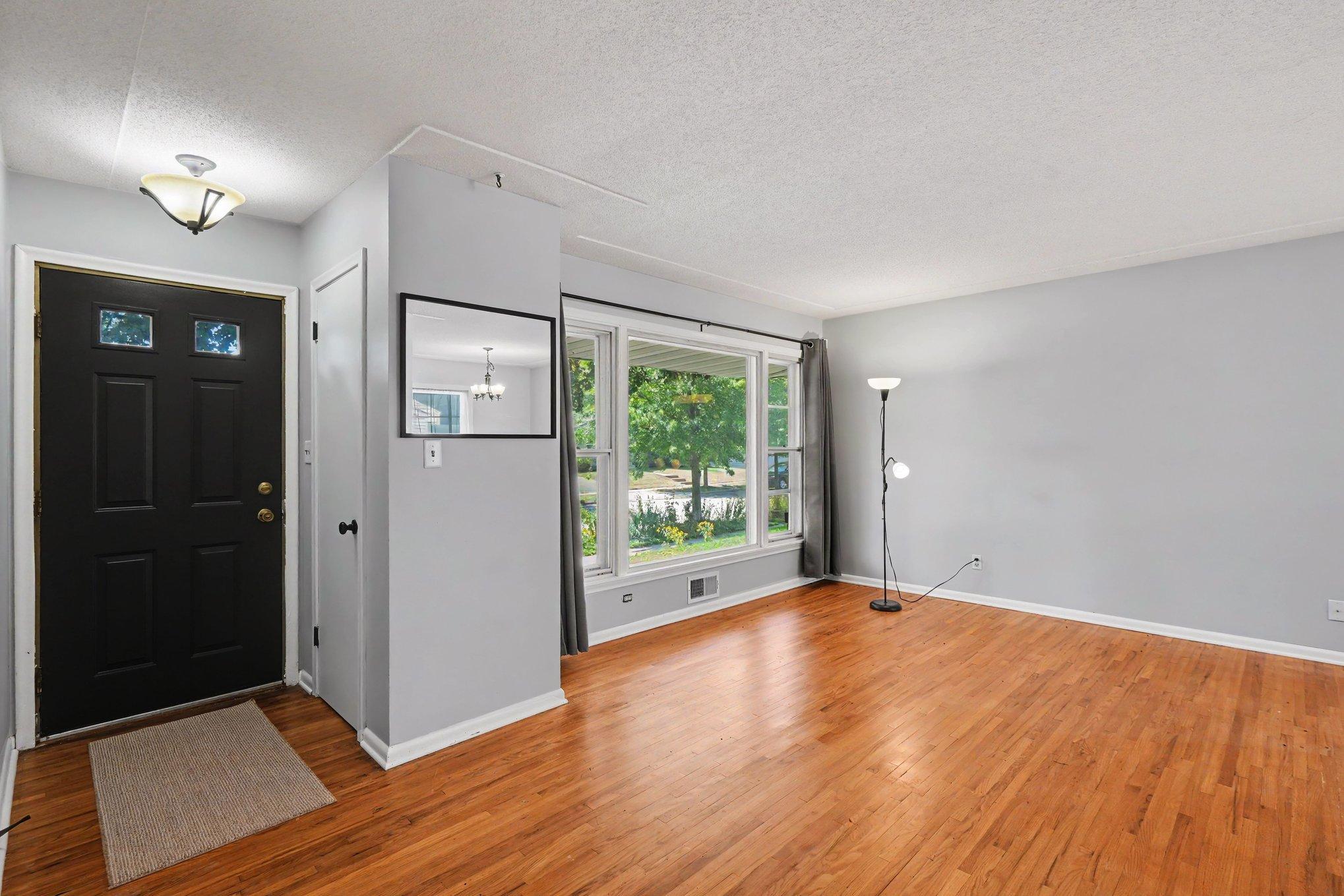 View of Residential at 1937 Morgan Avenue, Saint Paul MN 55116, Saint Paul (6 of 27) - Mike Wilen | Minnesota Team Real Estate