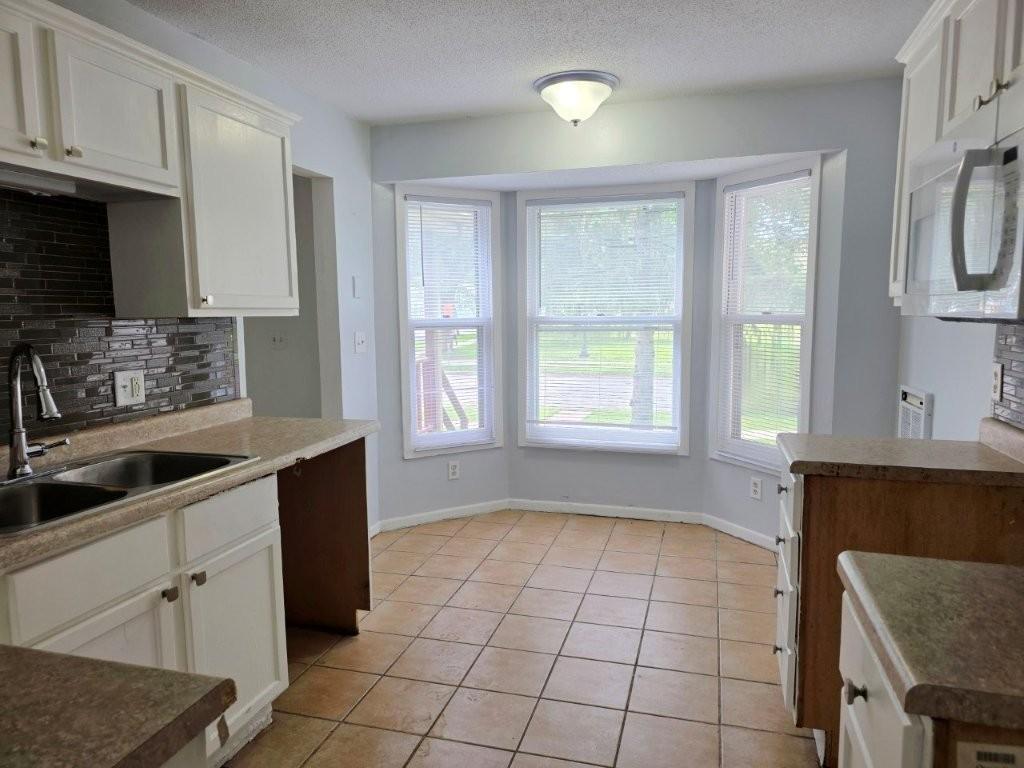 View of Residential at 913 Marion Street, Saint Paul MN 55117, Saint Paul (6 of 32) - Mike Wilen | Minnesota Team Real Estate