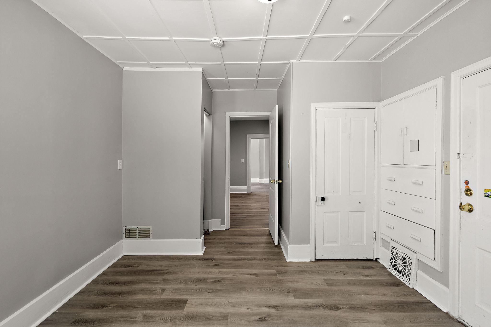 View of Residential Income at 820 18th Avenue, Minneapolis MN 55411, Minneapolis (23 of 34) - Mike Wilen | Minnesota Team Real Estate