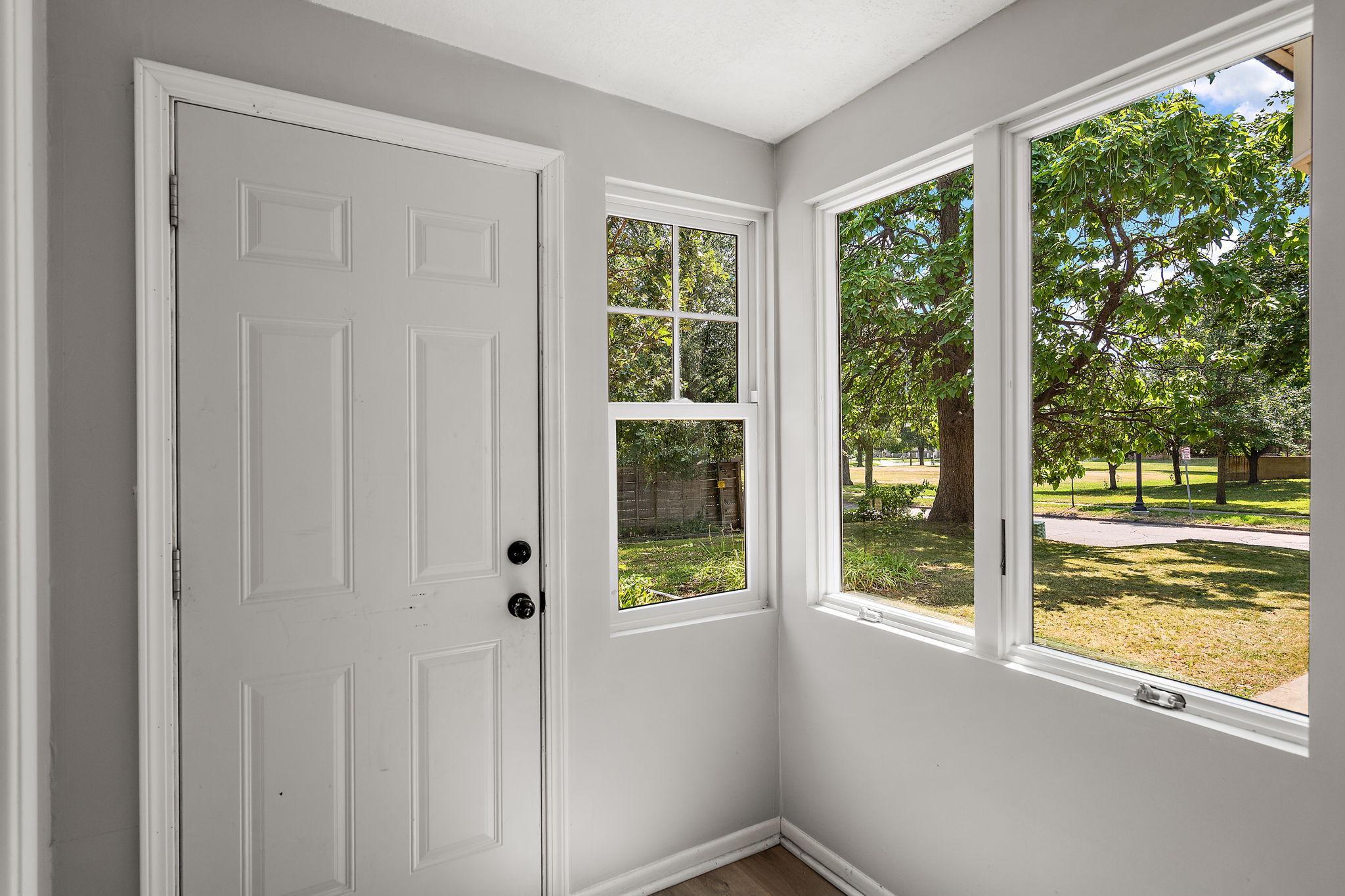 View of Residential Income at 820 18th Avenue, Minneapolis MN 55411, Minneapolis (16 of 34) - Mike Wilen | Minnesota Team Real Estate