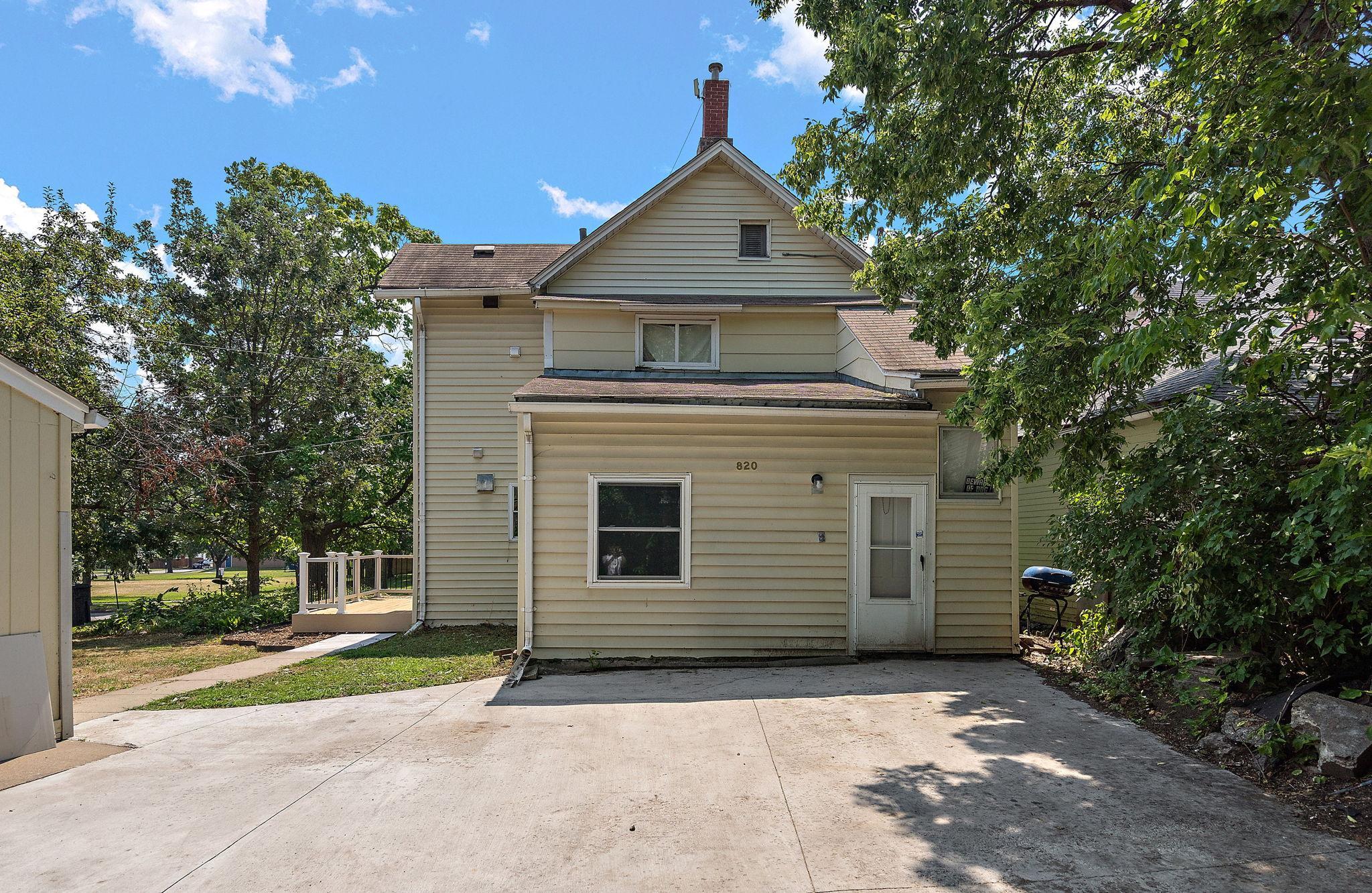 View of Residential Income at 820 18th Avenue, Minneapolis MN 55411, Minneapolis (9 of 34) - Mike Wilen | Minnesota Team Real Estate