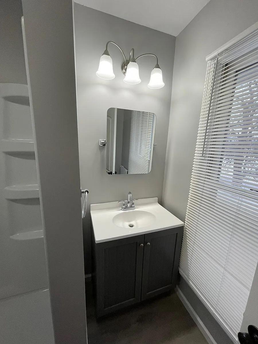 View of Residential Income at 820 18th Avenue, Minneapolis MN 55411, Minneapolis (25 of 34) - Mike Wilen | Minnesota Team Real Estate