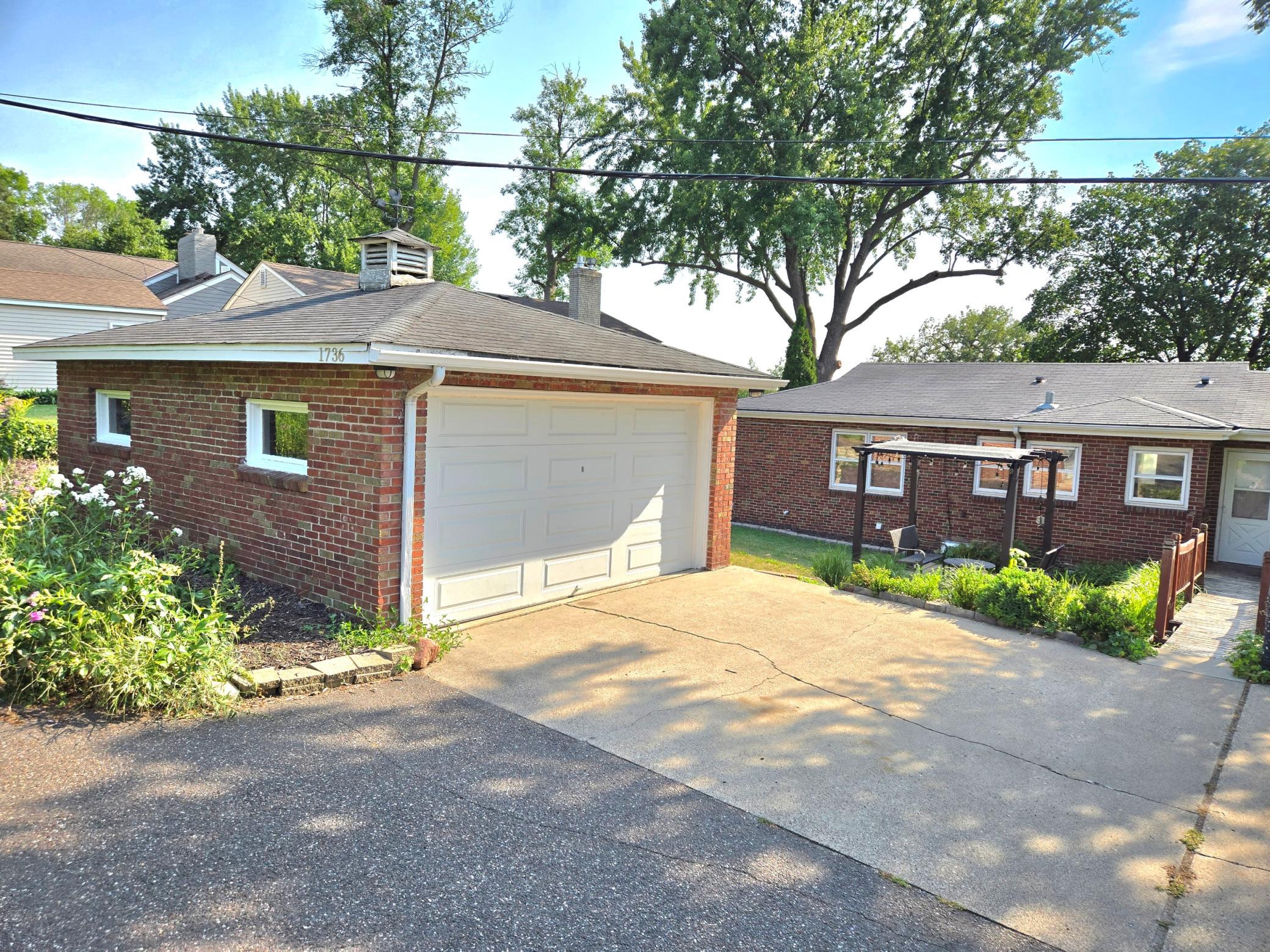 View of Residential at 1736 Shore Drive, Maplewood MN 55109, Maplewood (36 of 37) - Mike Wilen | Minnesota Team Real Estate