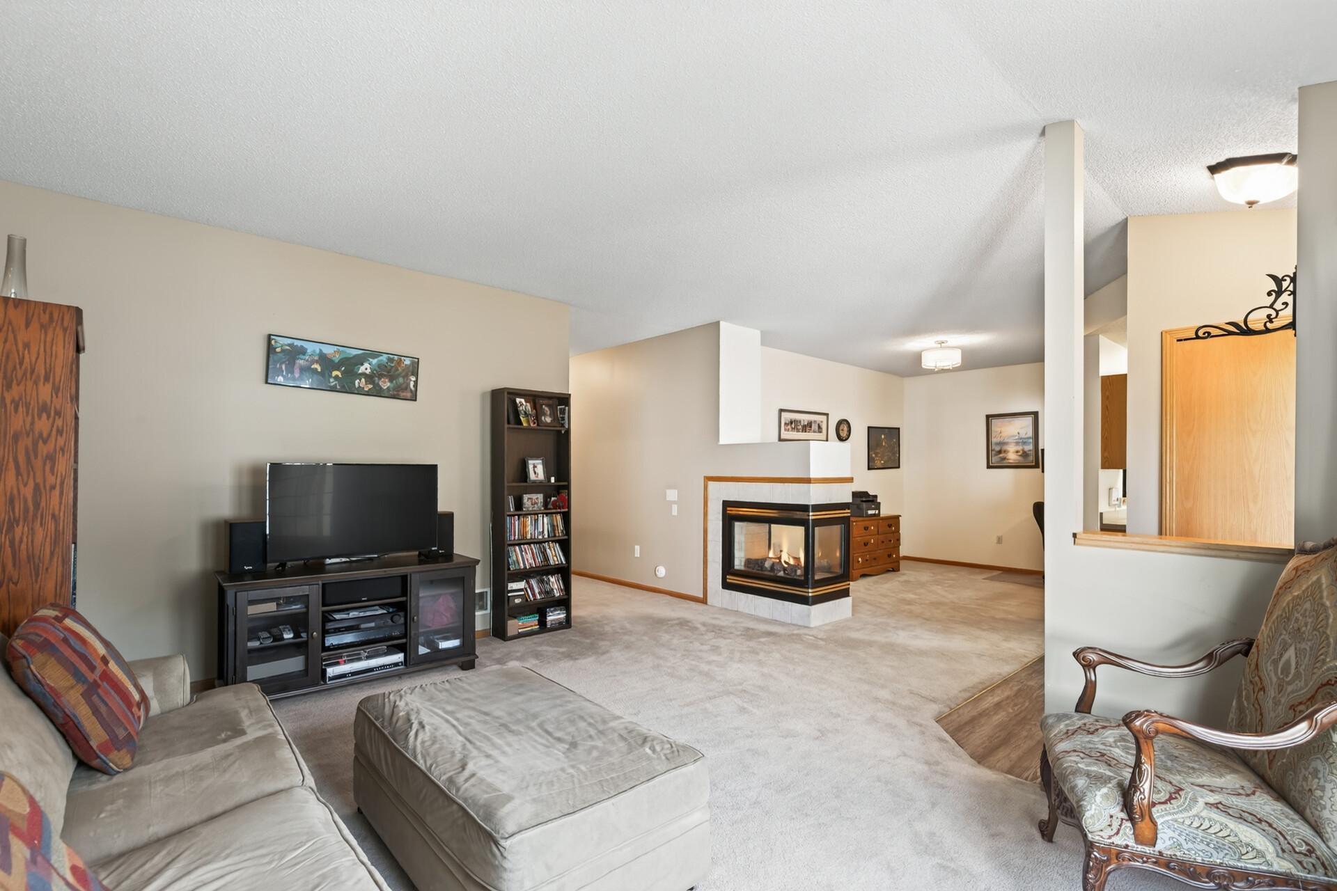 View of Residential at 10478 Bay View Lane, Woodbury MN 55129, Woodbury (9 of 46) - Mike Wilen | Minnesota Team Real Estate